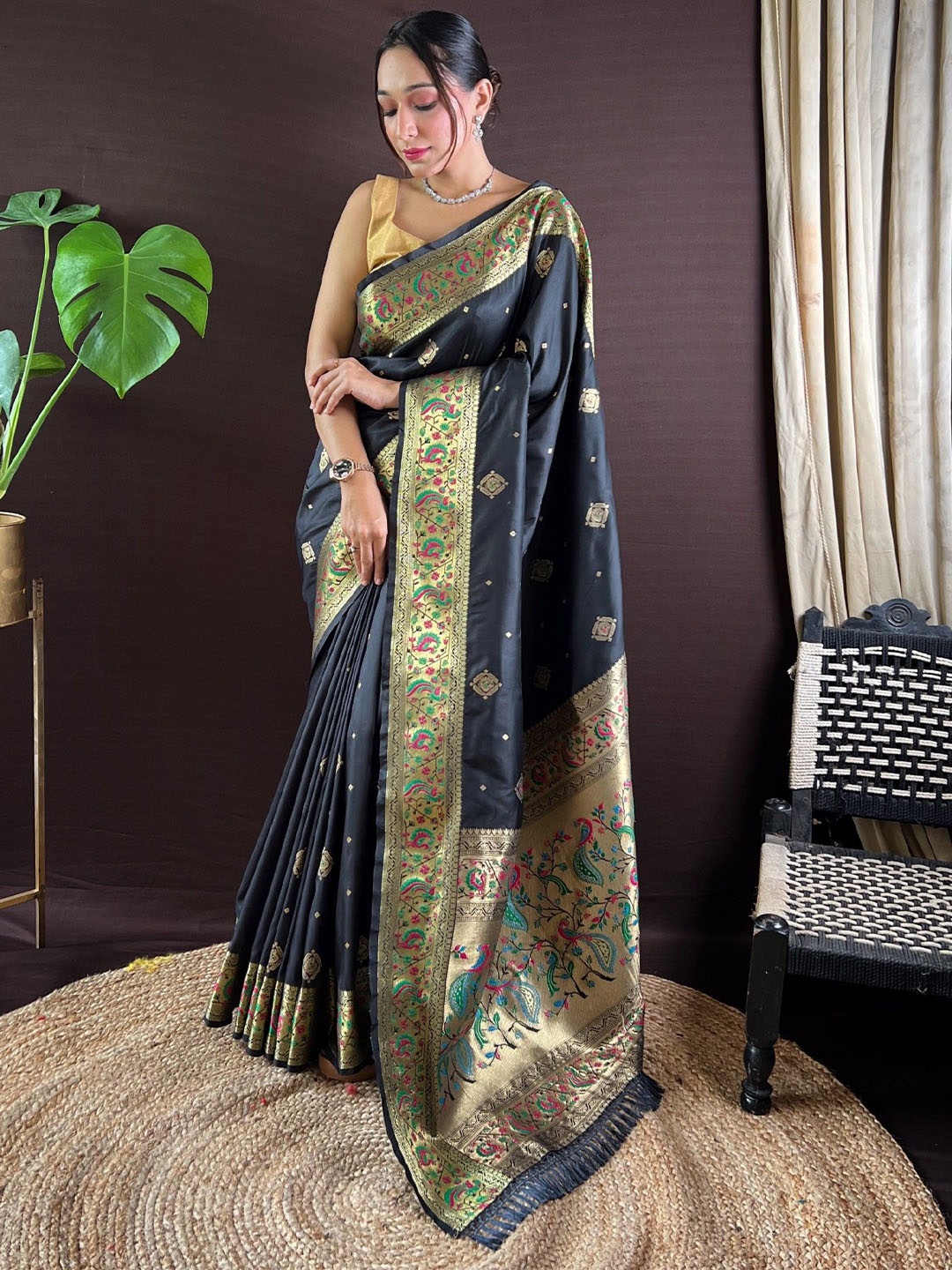 

LeeliPeeri Designer Woven Design Zari Paithani Saree, Black