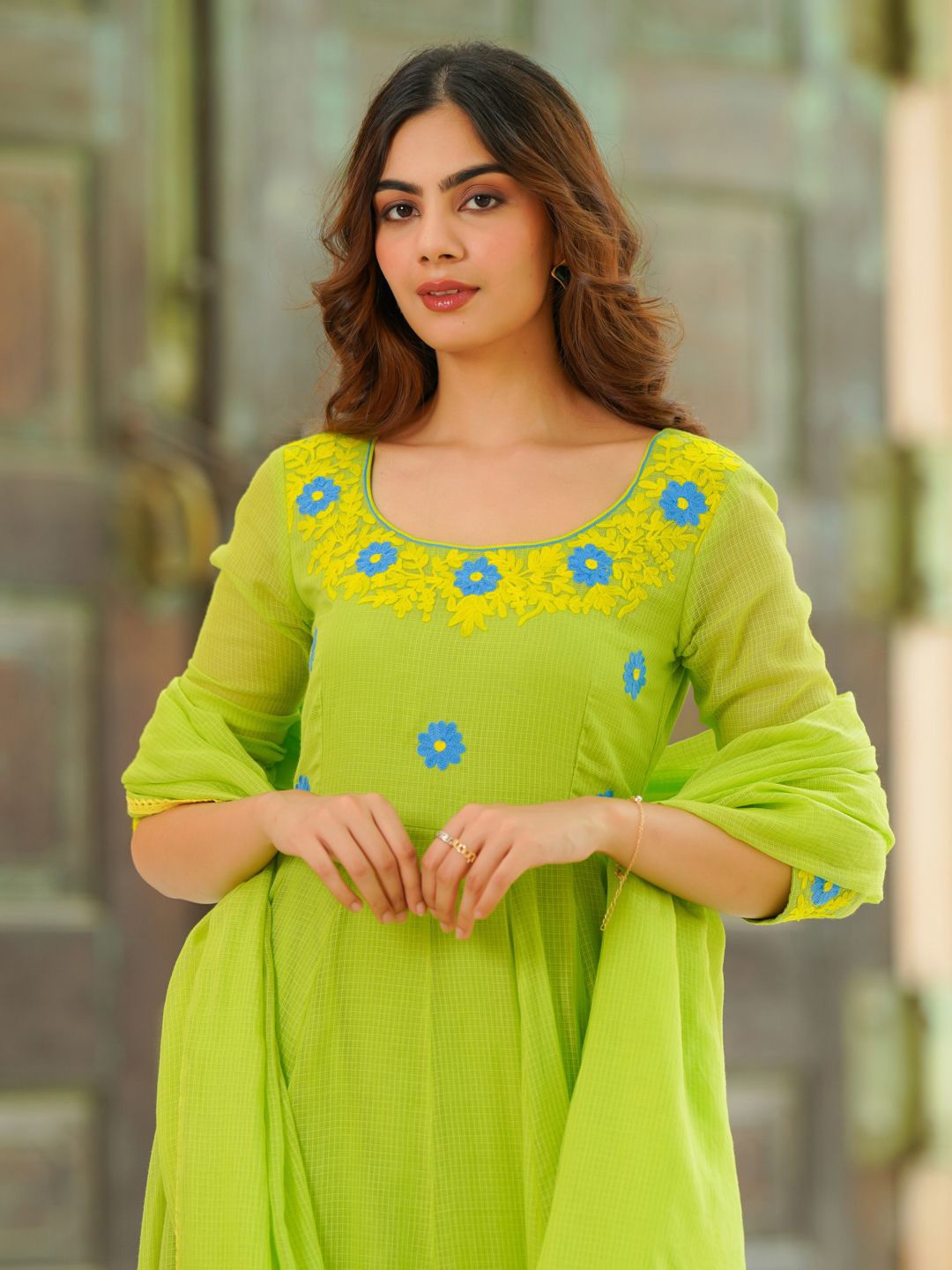 

Ambraee Floral Embroidered Panelled Thread Work Anarkali Kurta With Trousers & Dupatta, Lime green