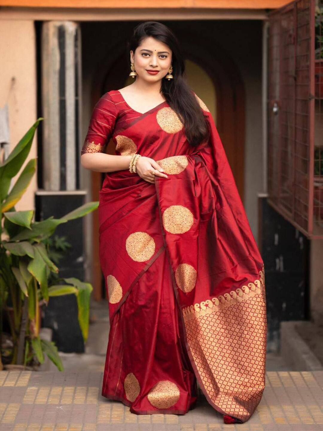 

SANJANA SILK Ethnic Motifs Zari Chanderi Saree, Red