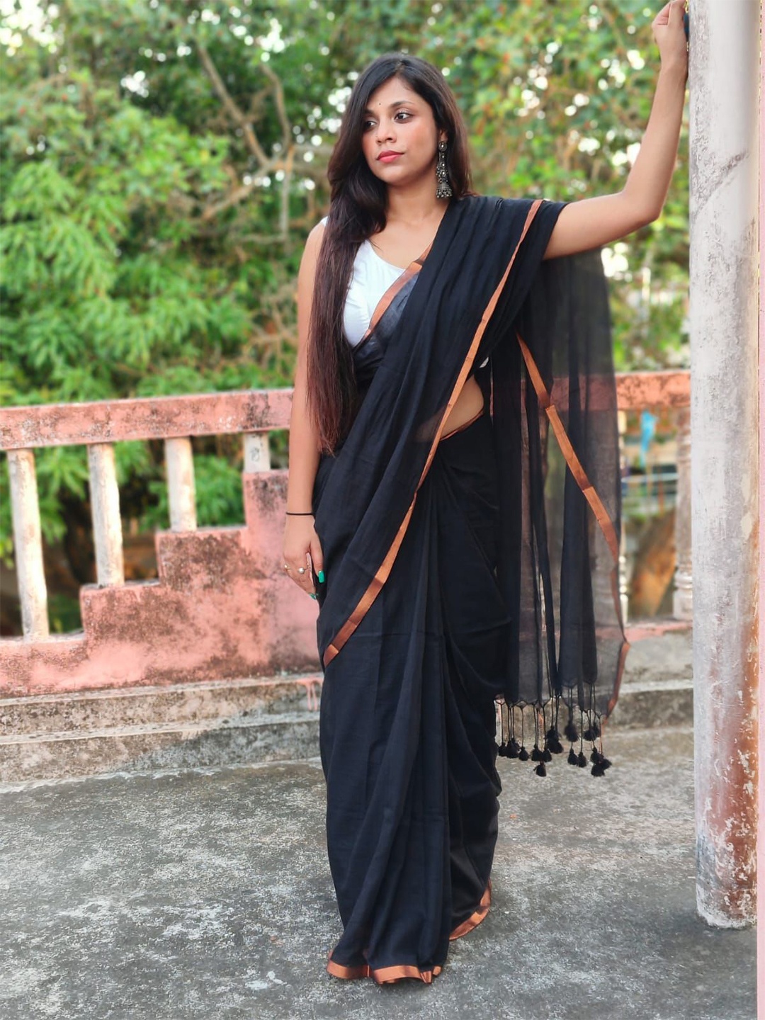 

Ruuprekha Pure Cotton Khadi Saree, Black