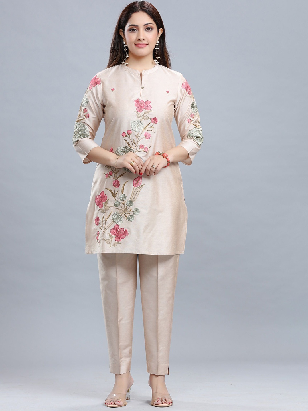 

COTTON CULTURE Floral Embroidered Mandarin Collar Cotton Silk Tunic With Trouser, Beige