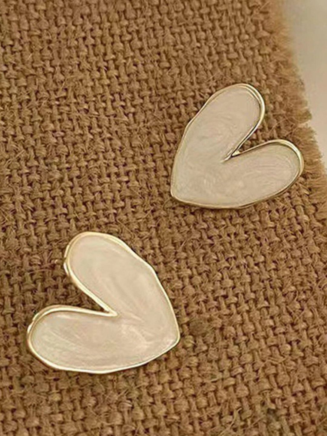 

DressBerry Gold-Toned Gold-Plated Heart Shaped Stainless Steel Studs Earrings