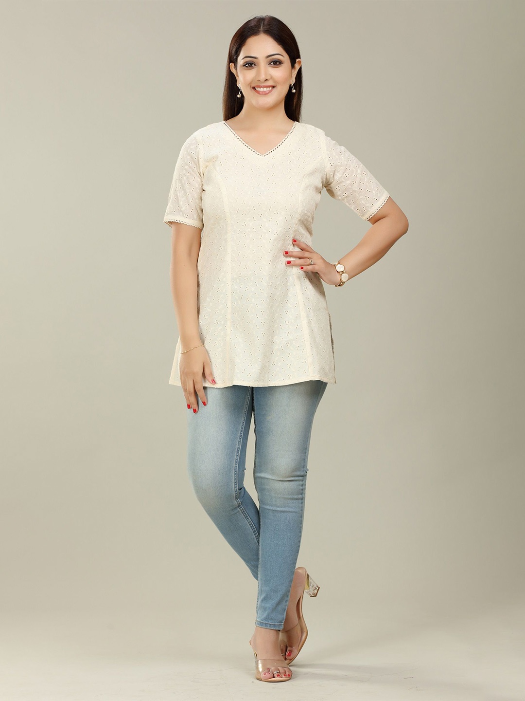 

COTTON CULTURE Floral Embroidered V-Neck Pure Cotton Kurti, Off white