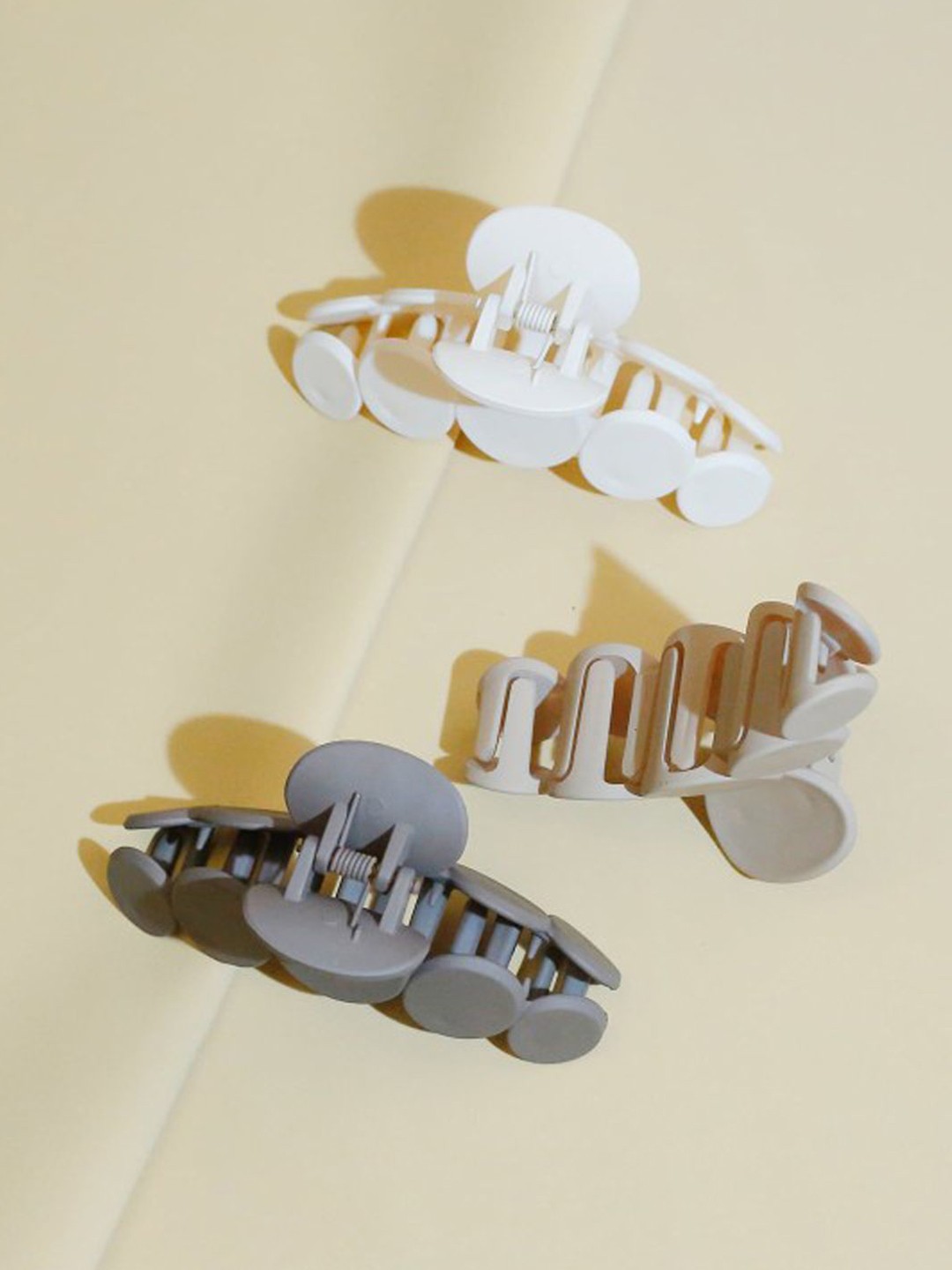 

Softwrap Women Set of 3 Claw Clip, White