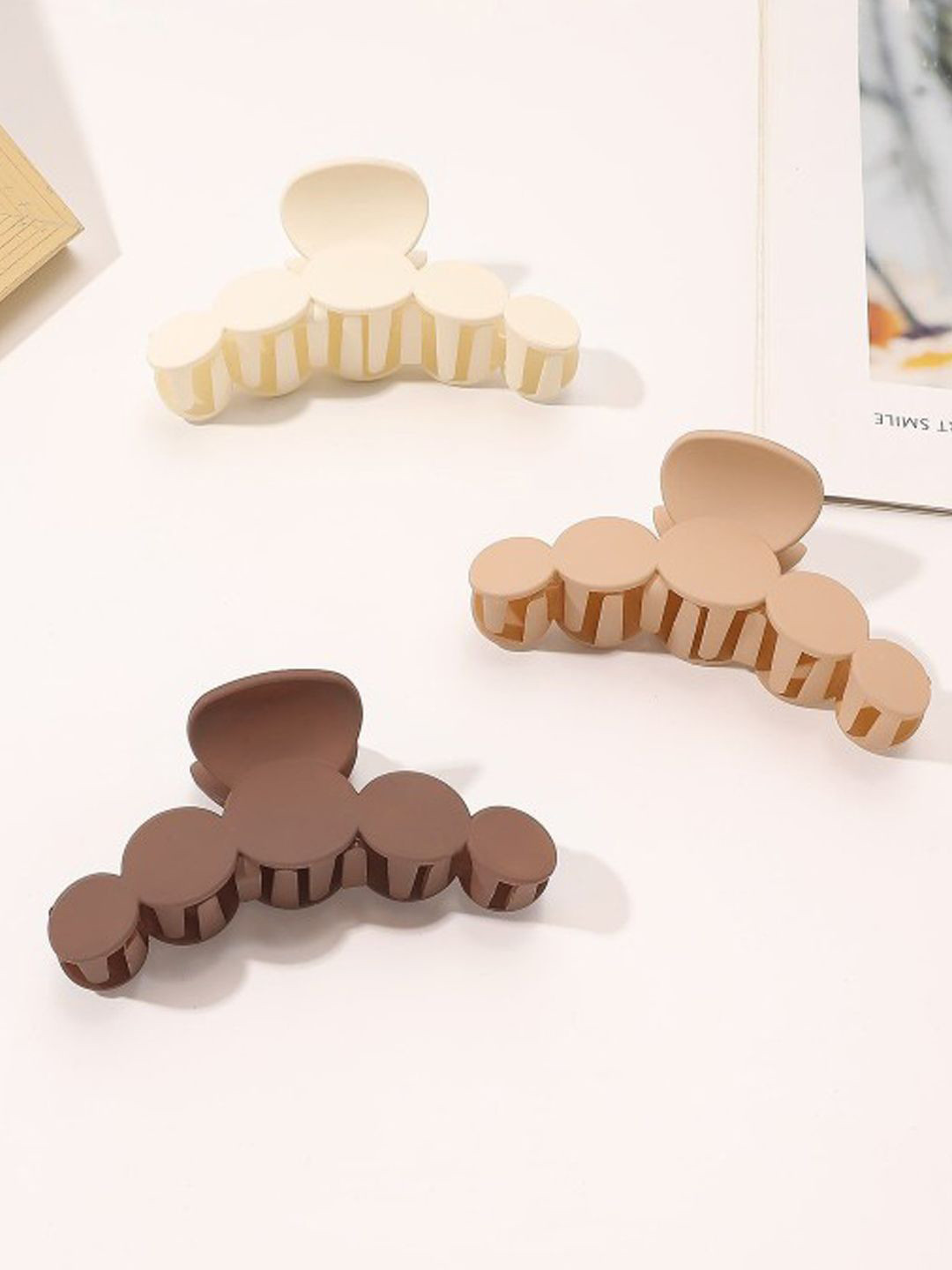 

Xivir Women Set of 3 Claw Clip, Cream