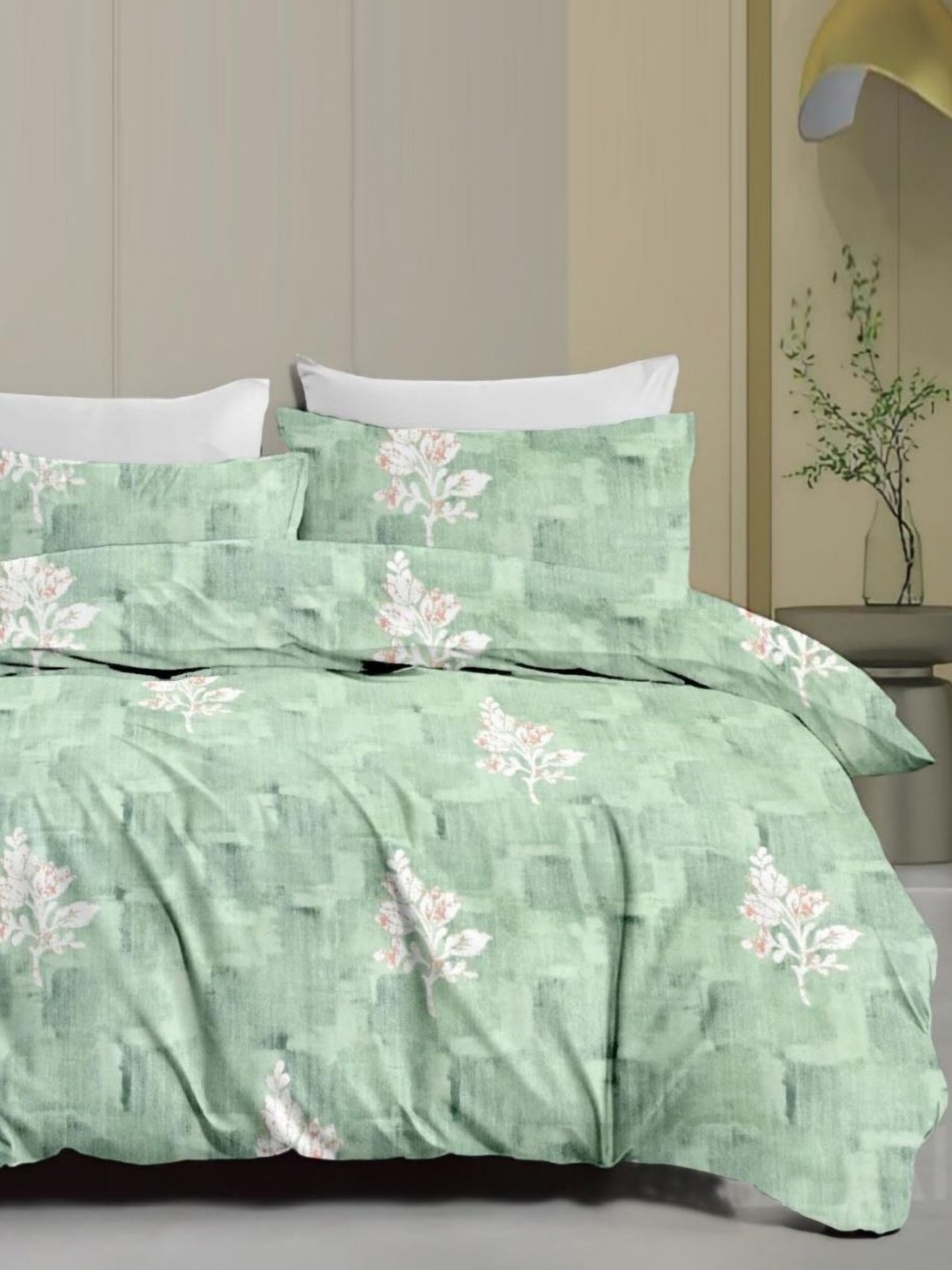 

Signature Green & Off White Ethnic Motifs 160 TC Queen Bedsheet with 2 Pillow Covers