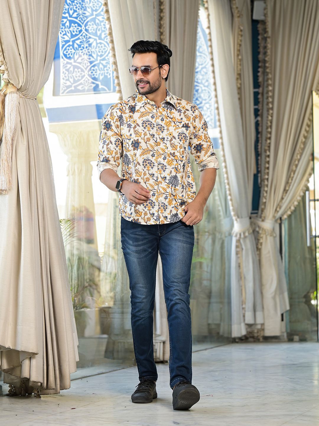 

AKS Men Spread Collar Floral Printed Cotton Casual Shirt, White