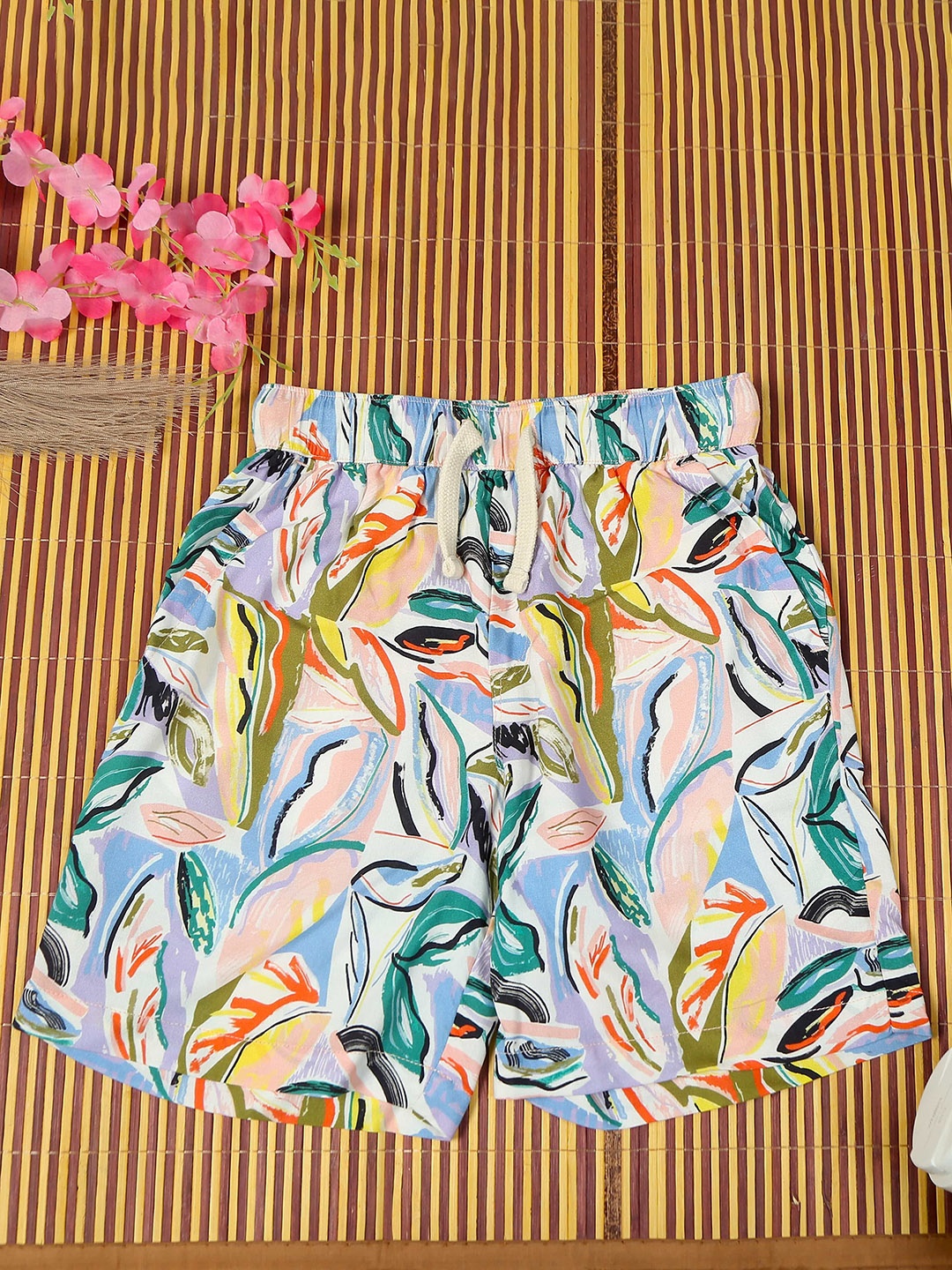 

The Lion and The Fish Boys Printed Relaxed Fit Mid-Rise Shorts, Green