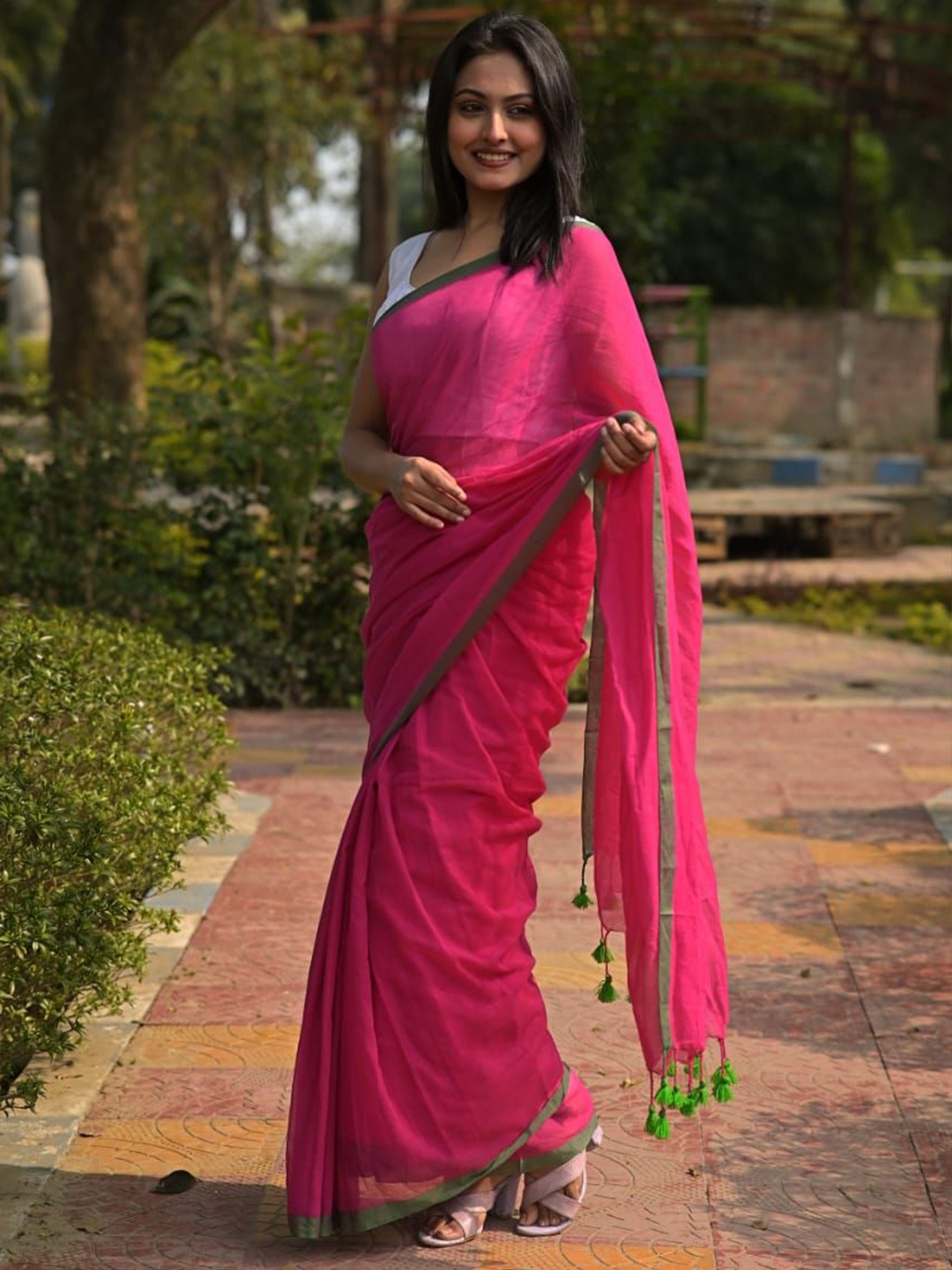 

Ruuprekha Pure Cotton Khadi Saree, Pink
