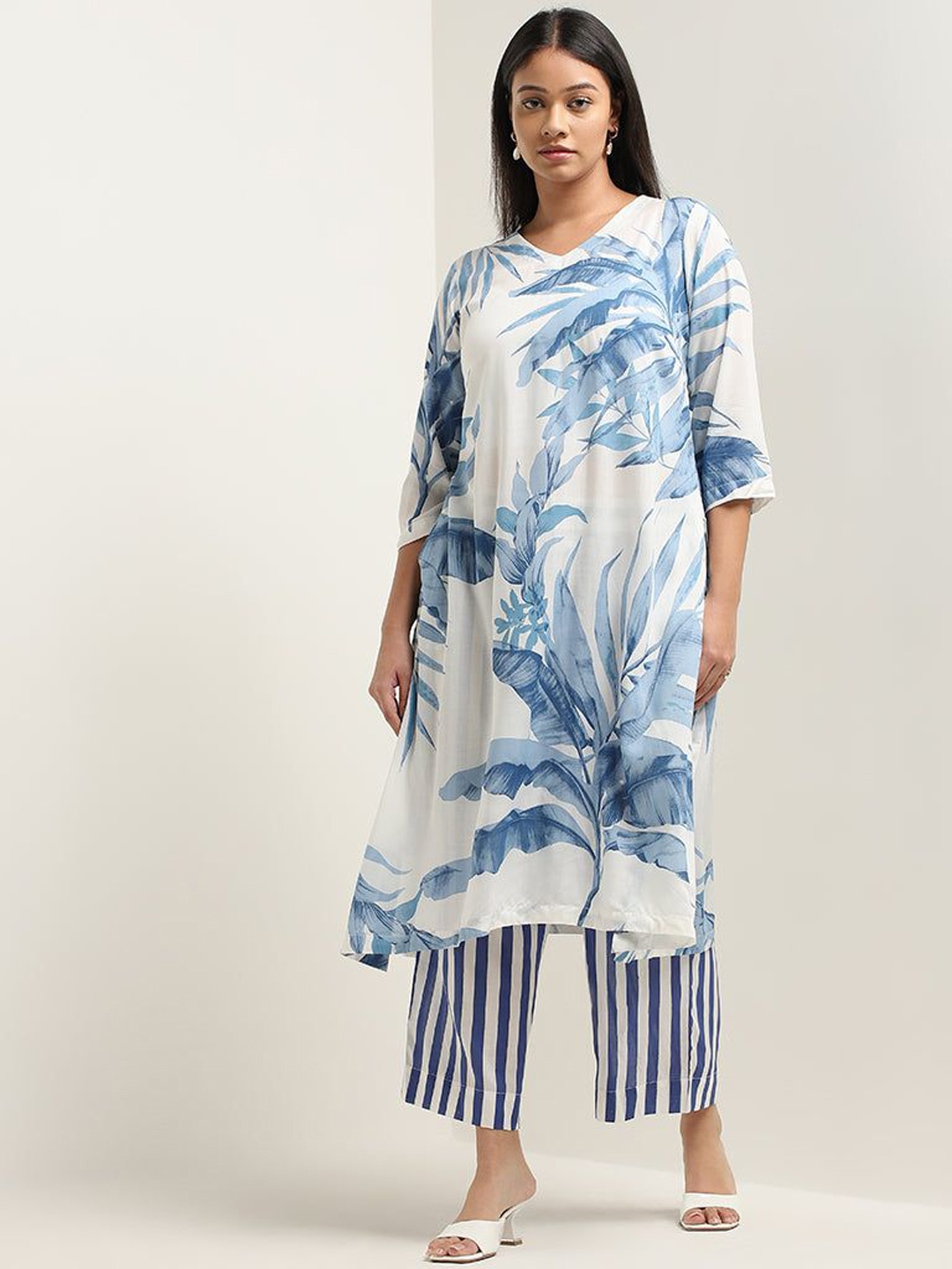 

Anni Designer Floral Printed Kurta with Palazzos, White