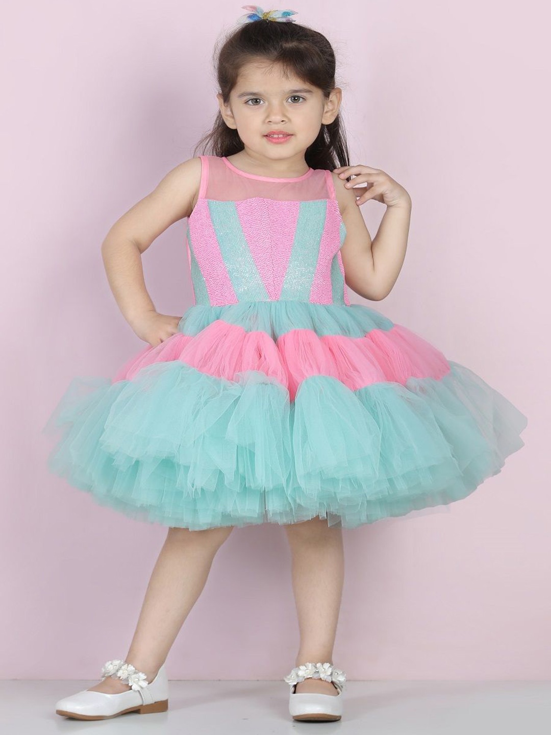 

THE LITTLE CELEBS Girls Crepe Round Neck Knee Length Baloon Dress, Green