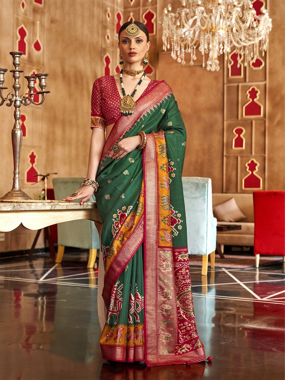 

elora Ethnic Motif Zari Woven Patola Saree, Green