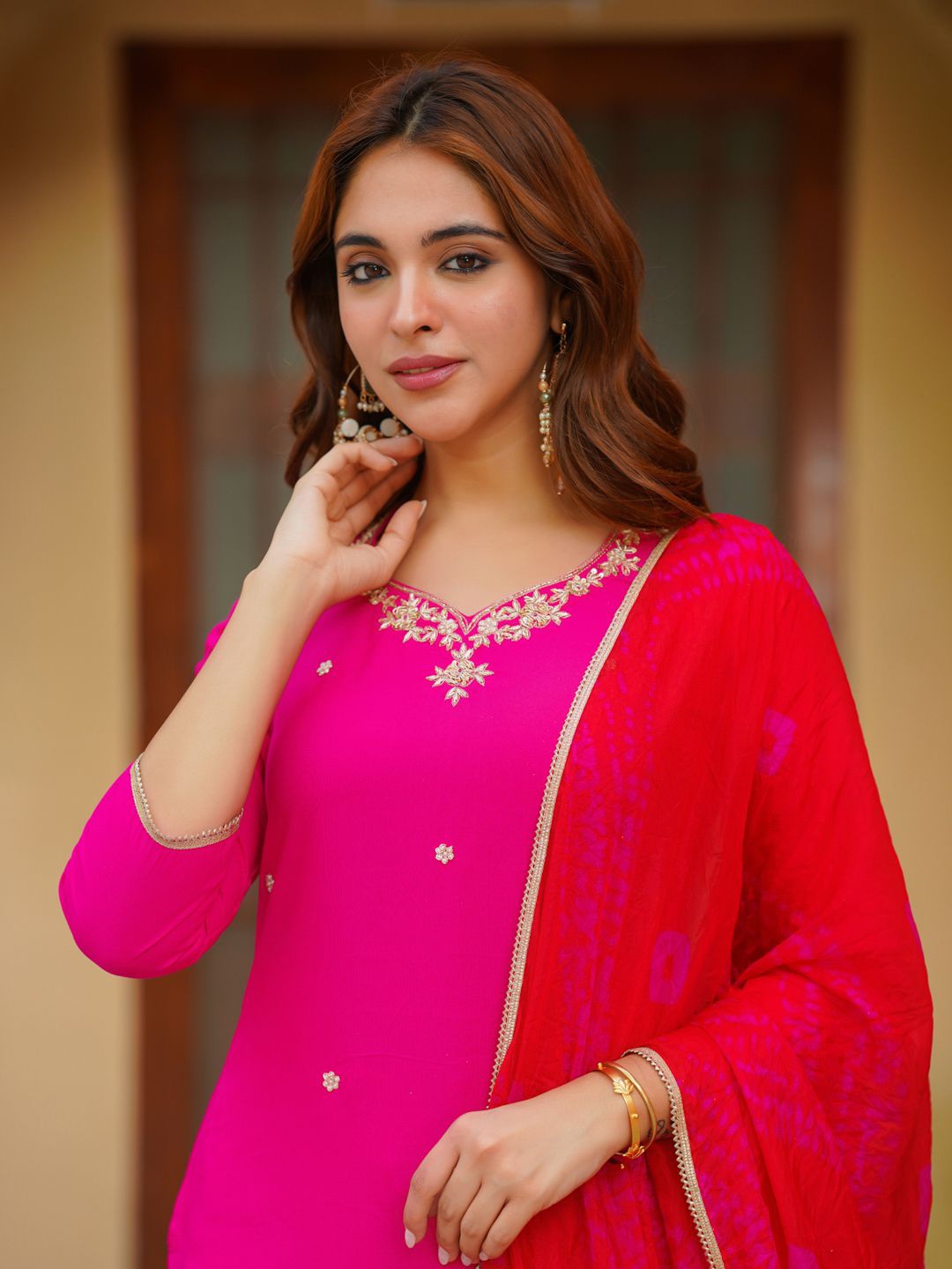 

Ambraee Floral Embroidered Regular Straight Kurti With Dhoti Pants & Dupatta, Pink