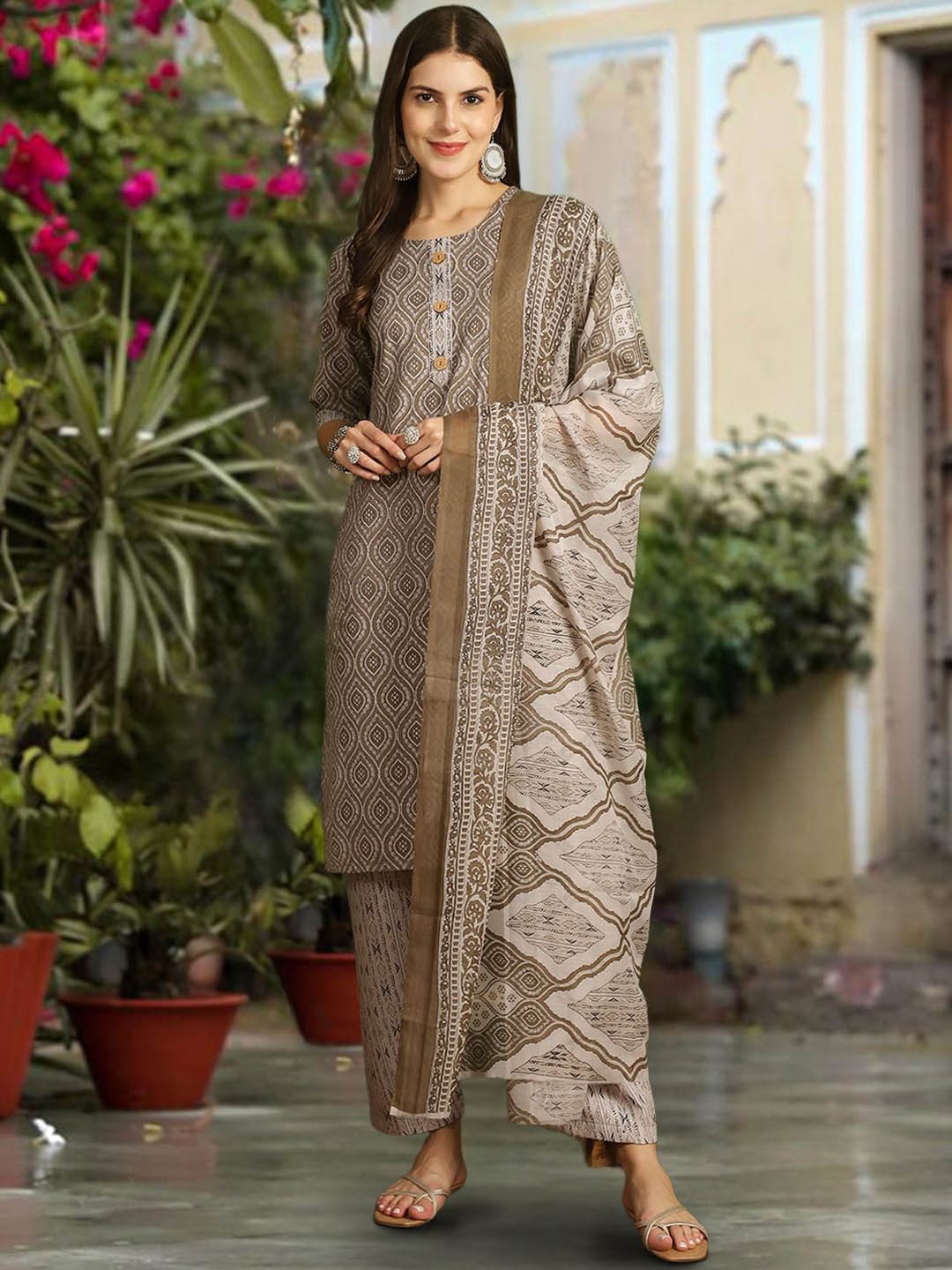 

Ethnic basket Ethnic Motifs Printed Pure Cotton Kurta with Trousers & Dupatta, Grey melange