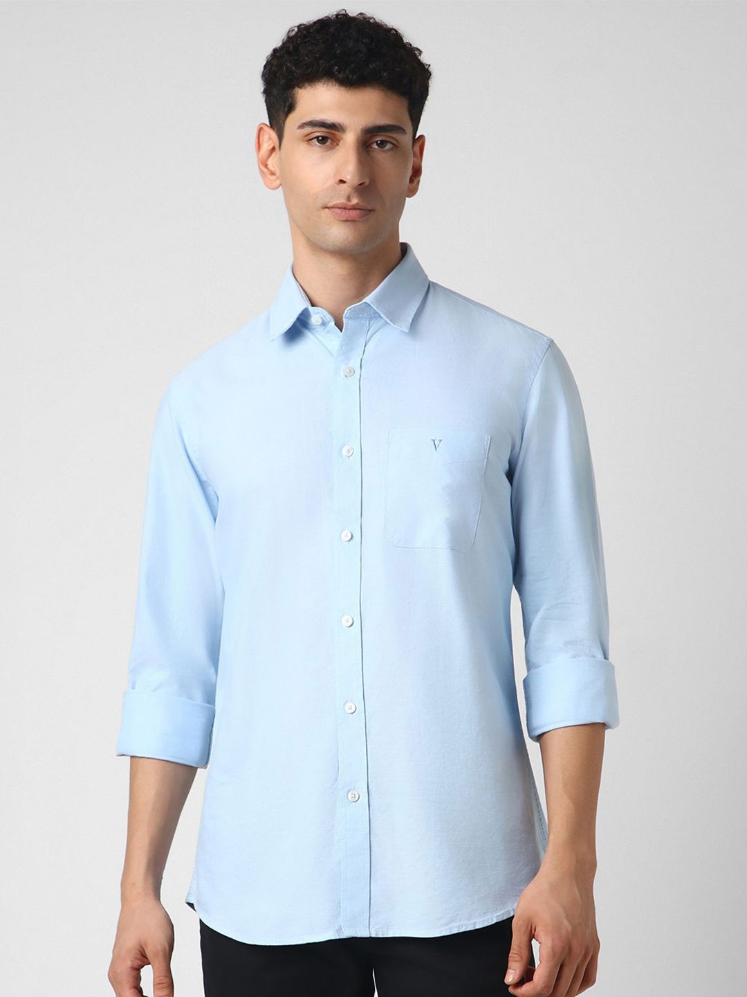 

Van Heusen Sport Men Spread Collar Solid Pocket Detailing Cotton Slim Fit Casual Shirt, Blue