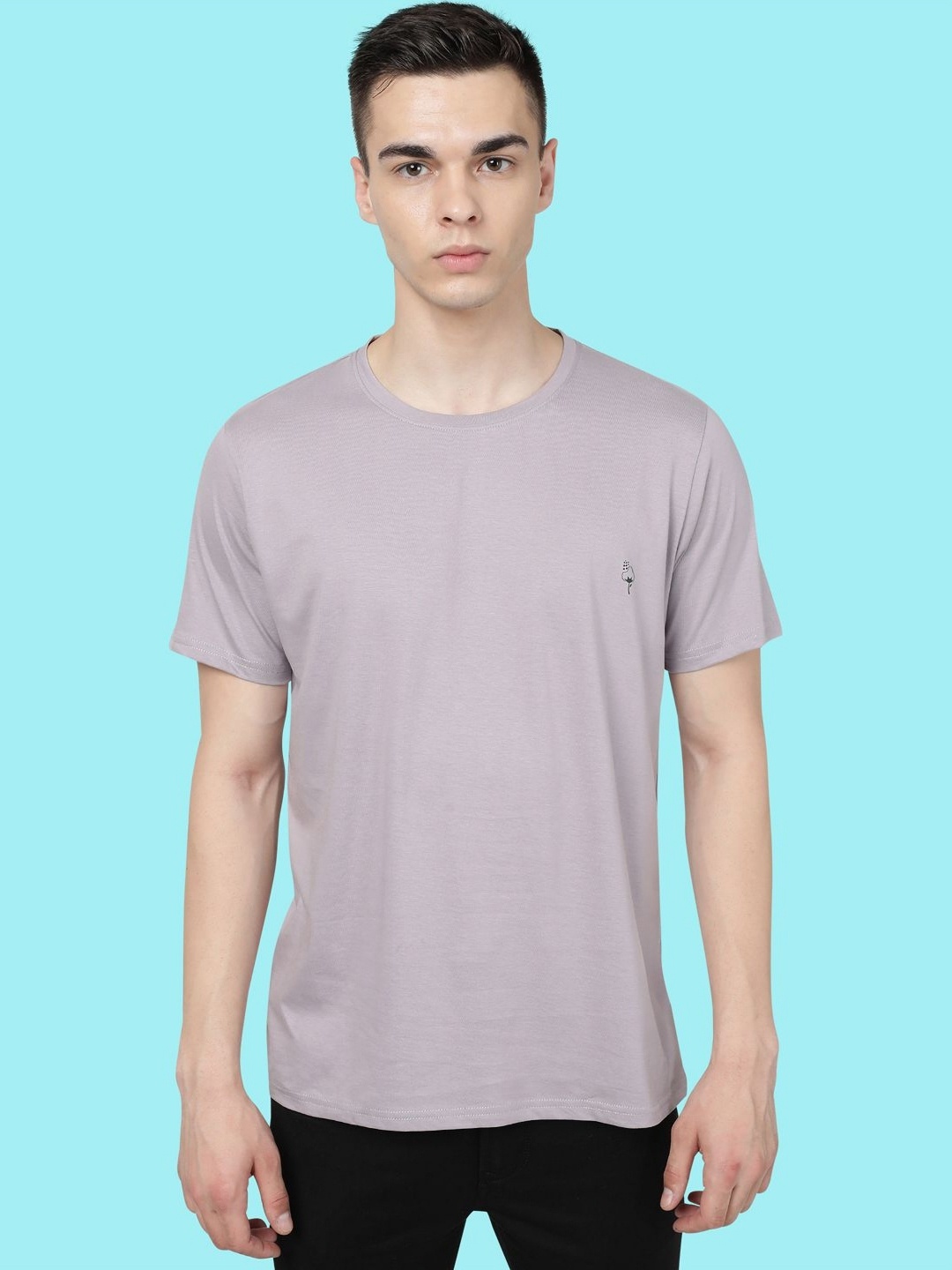 

MANTICORE Men Solid Round Neck Cotton T-shirt, Grey