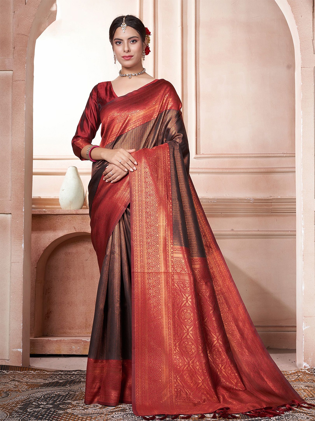 

Anouk Woven Design Zari Kanjeevaram Saree, Coffee brown