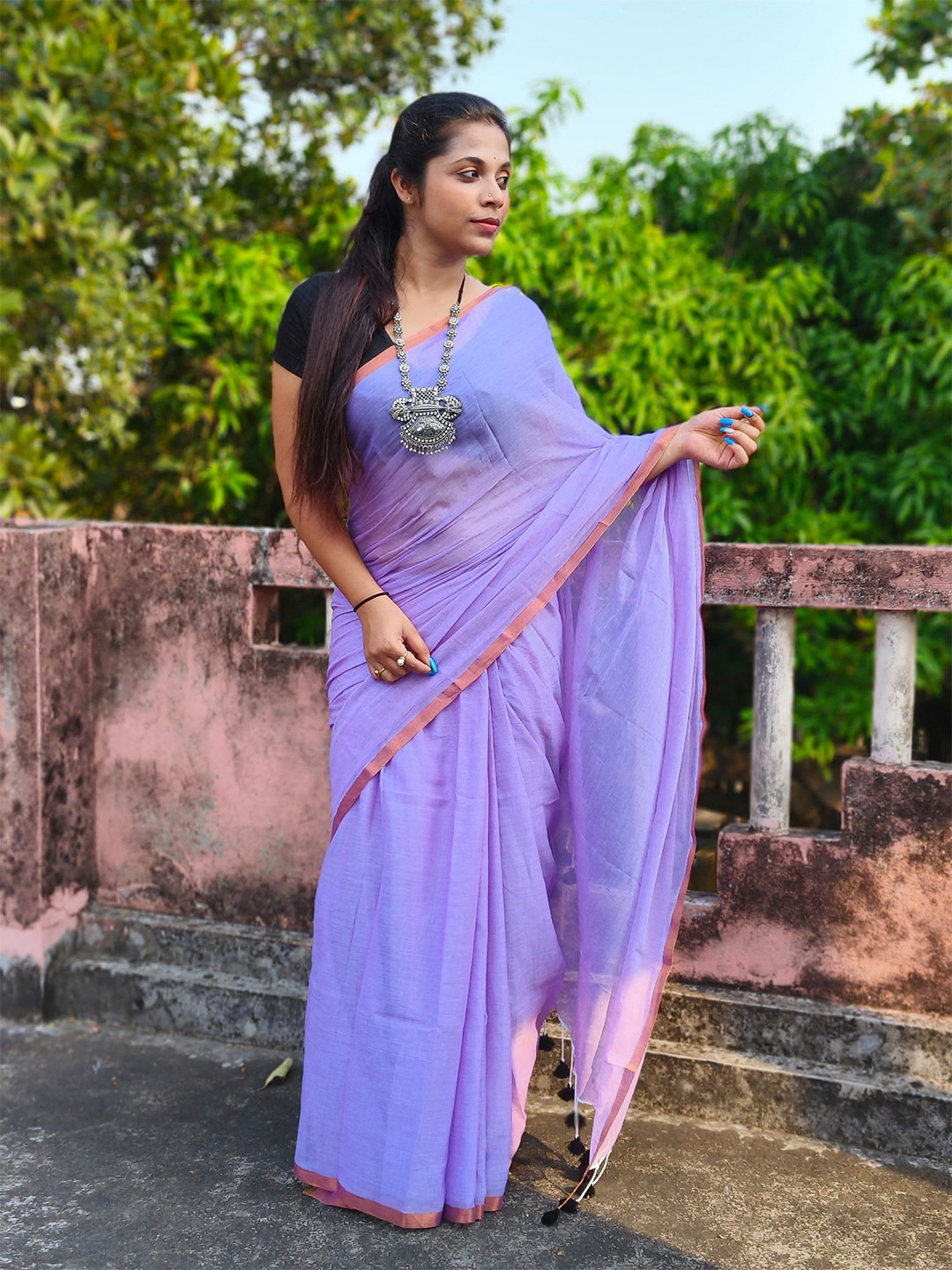 

Ruuprekha Pure Cotton Solid Saree, Lavender