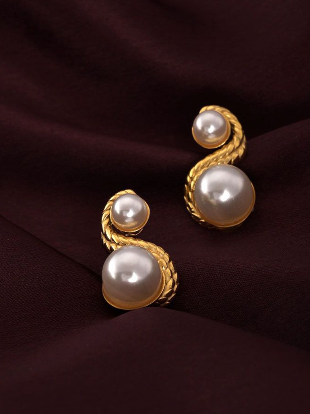 

PALMONAS Enchantress Gold-Plated Stainless Steel Oval Shaped Pearl Studs