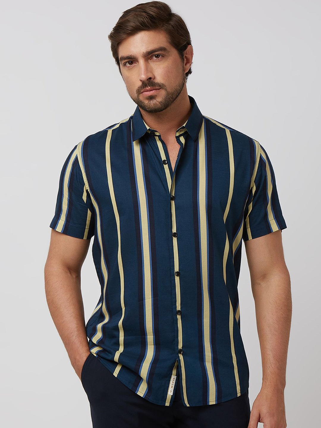 

Mufti Men Spread Collar Striped Cotton Slim Fit Casual Shirt, Navy blue