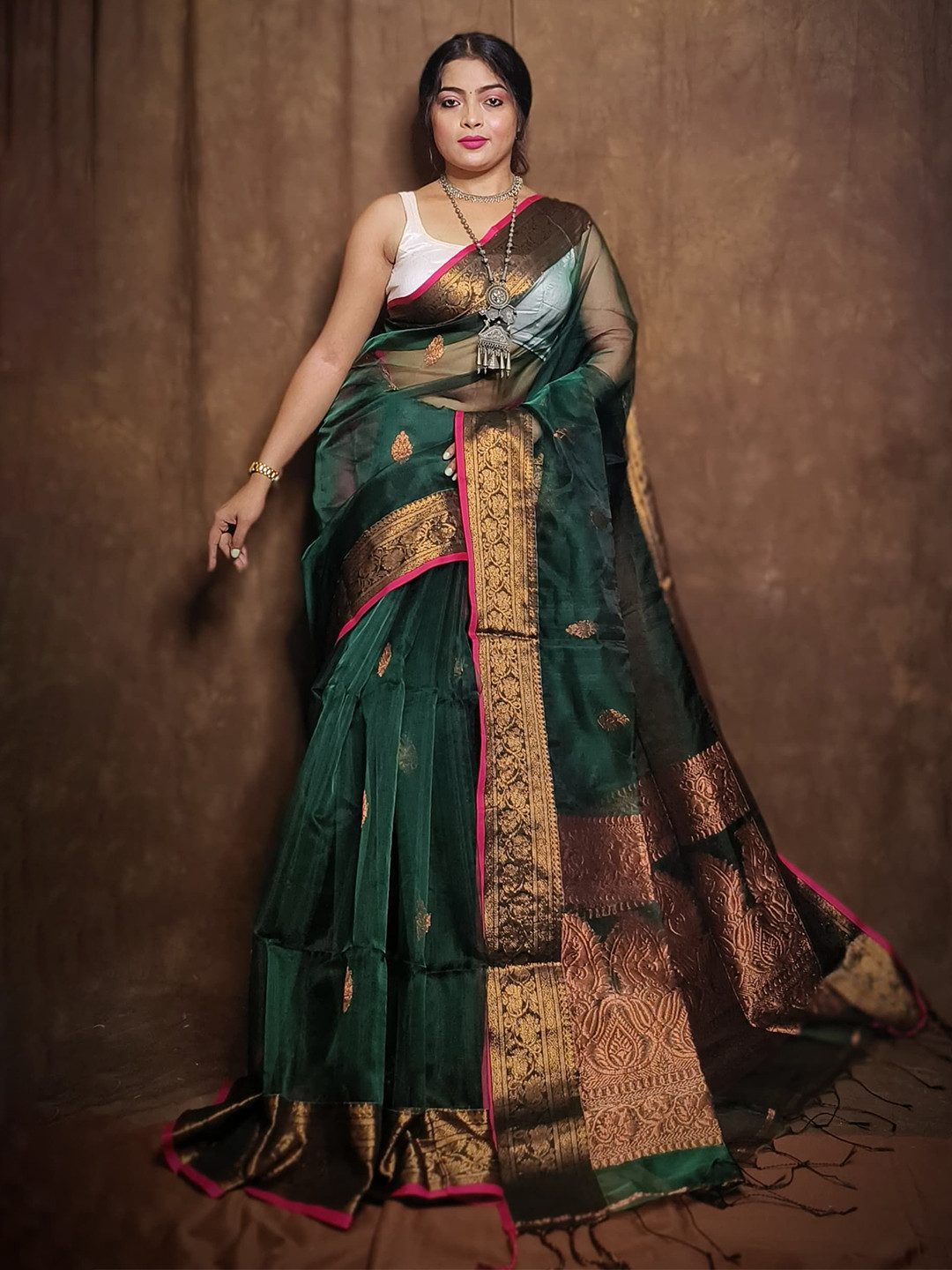 

Ruuprekha Ethnic Motifs Zari Pure Silk Ready to Wear Tussar Saree, Green
