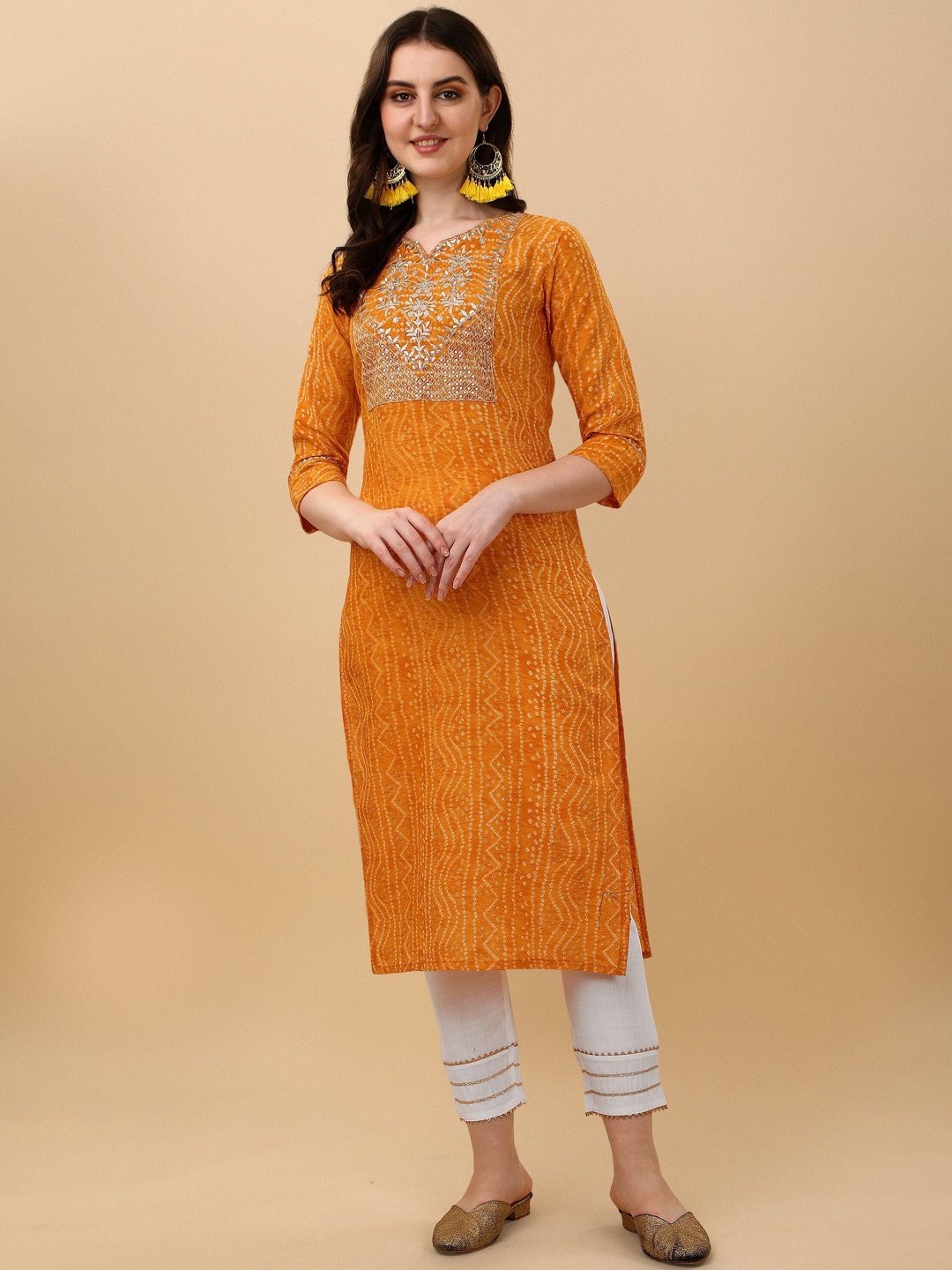 

TRAHIMAM Bandhani Embroidered Regular Thread Work Kurta with Trousers, Mustard