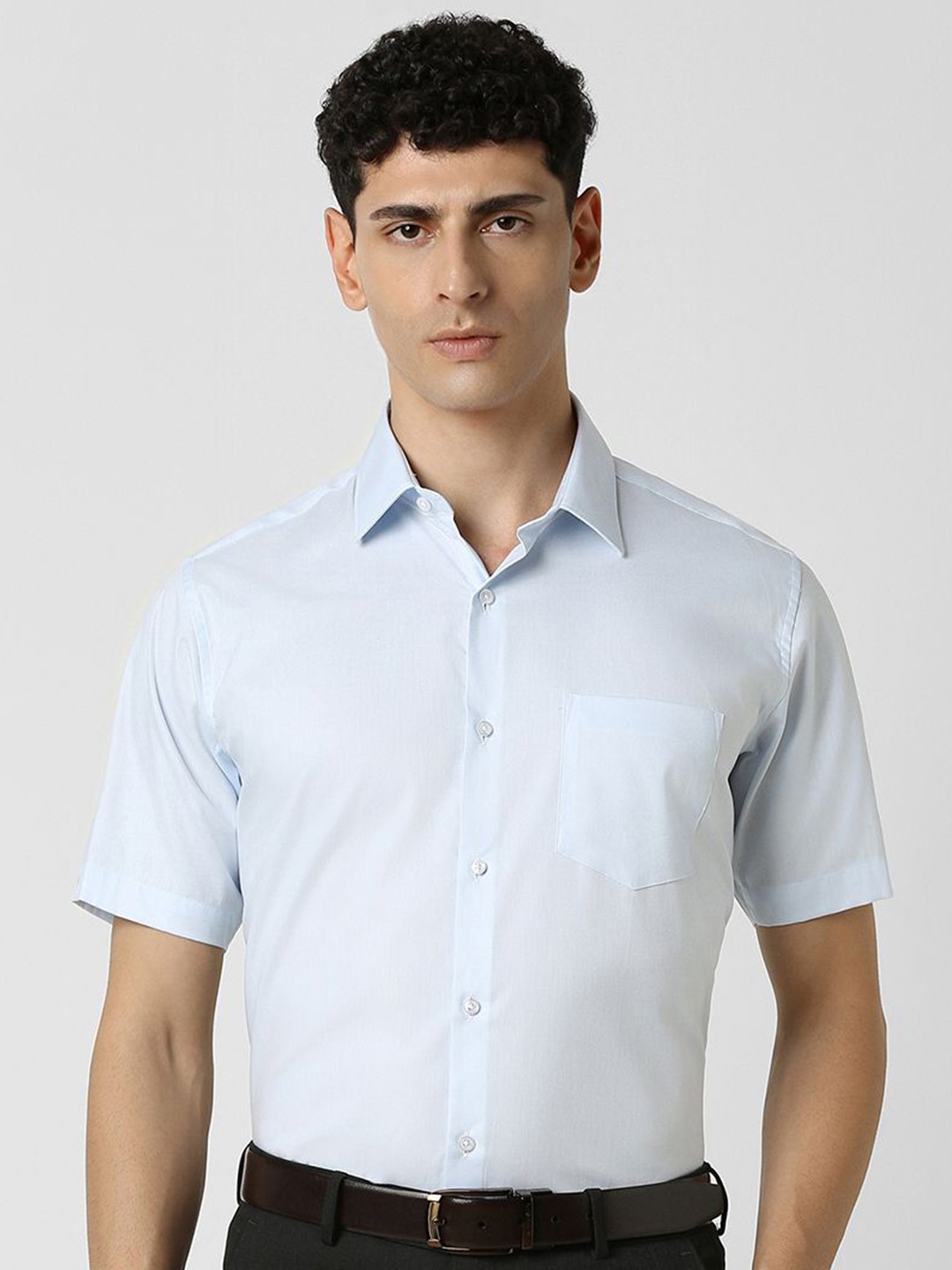 

Van Heusen Men Spread Collar Solid Cotton Formal Shirt, Blue