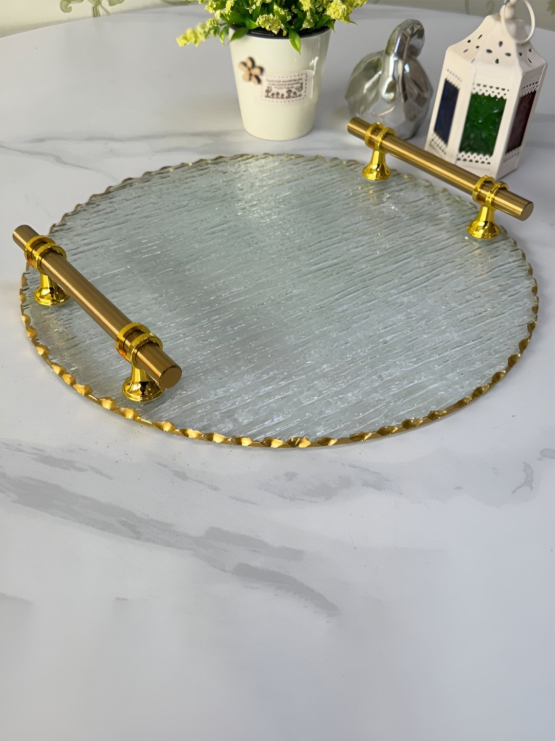 

Art Street Transparent Glass Round Serving Tray