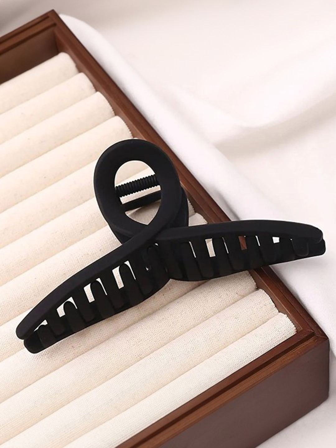 

Xivir Women Claw Clip, Black
