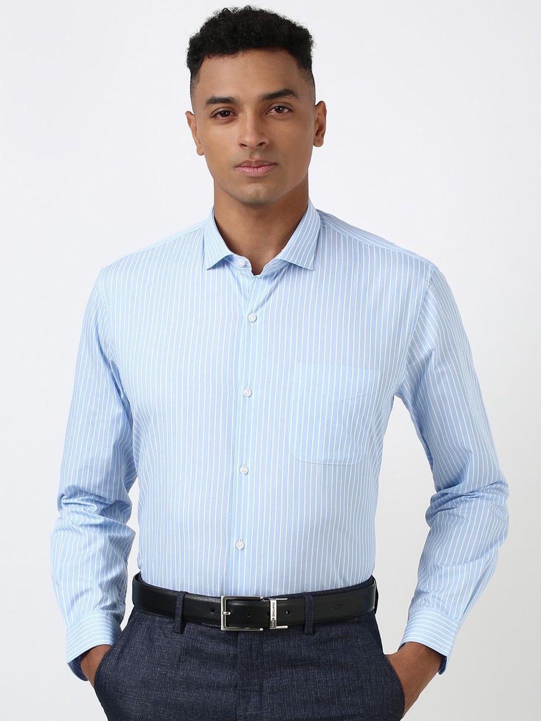 

Peter England Men Spread Collar Pinstripes Striped Cotton Formal Shirt, Blue