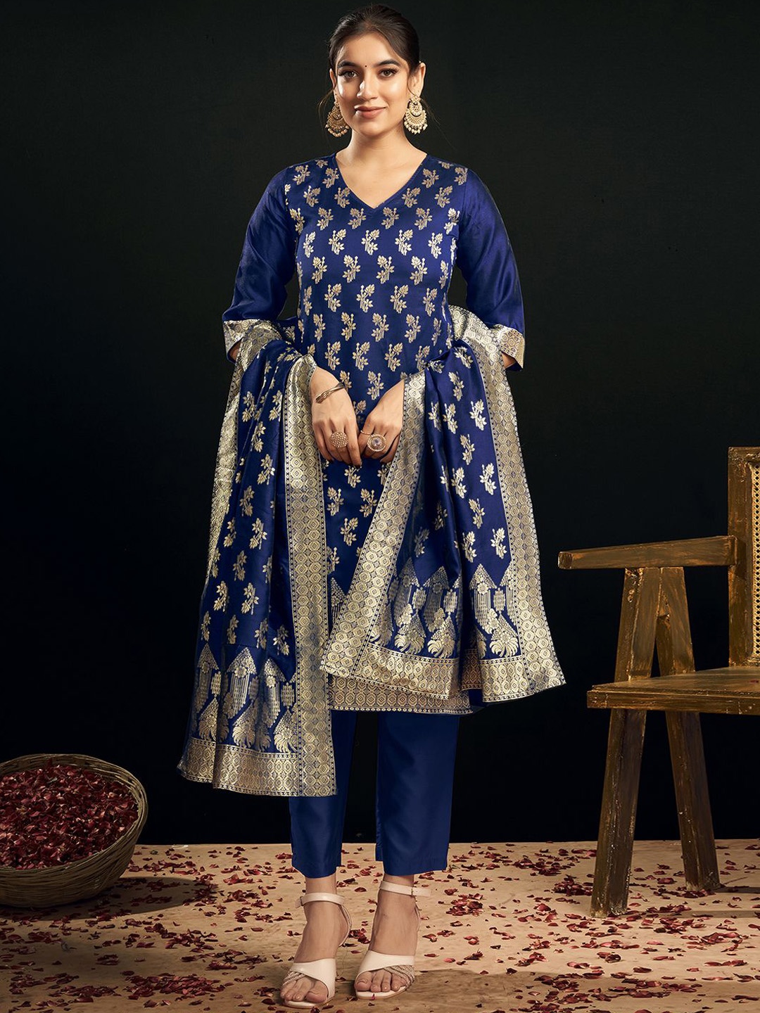 

SKYLEE Floral Woven Design Straight Kurta With Trousers & Dupatta, Blue