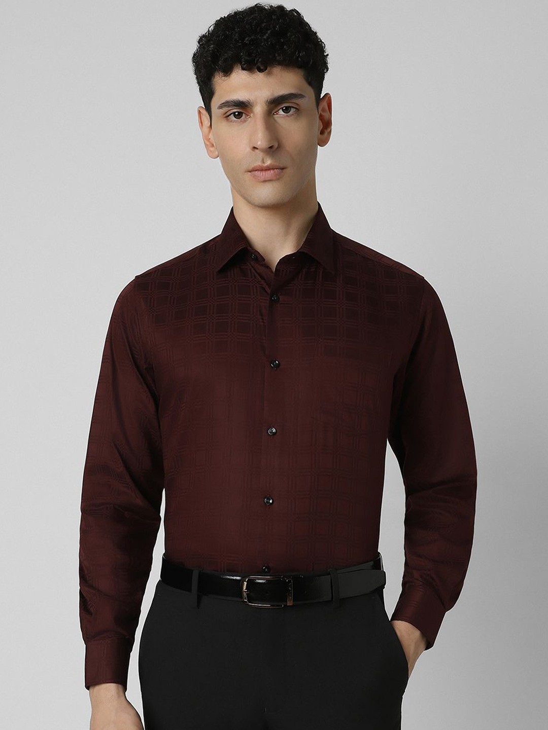 

Van Heusen Men Spread Collar Solid Cotton Party Shirt, Maroon