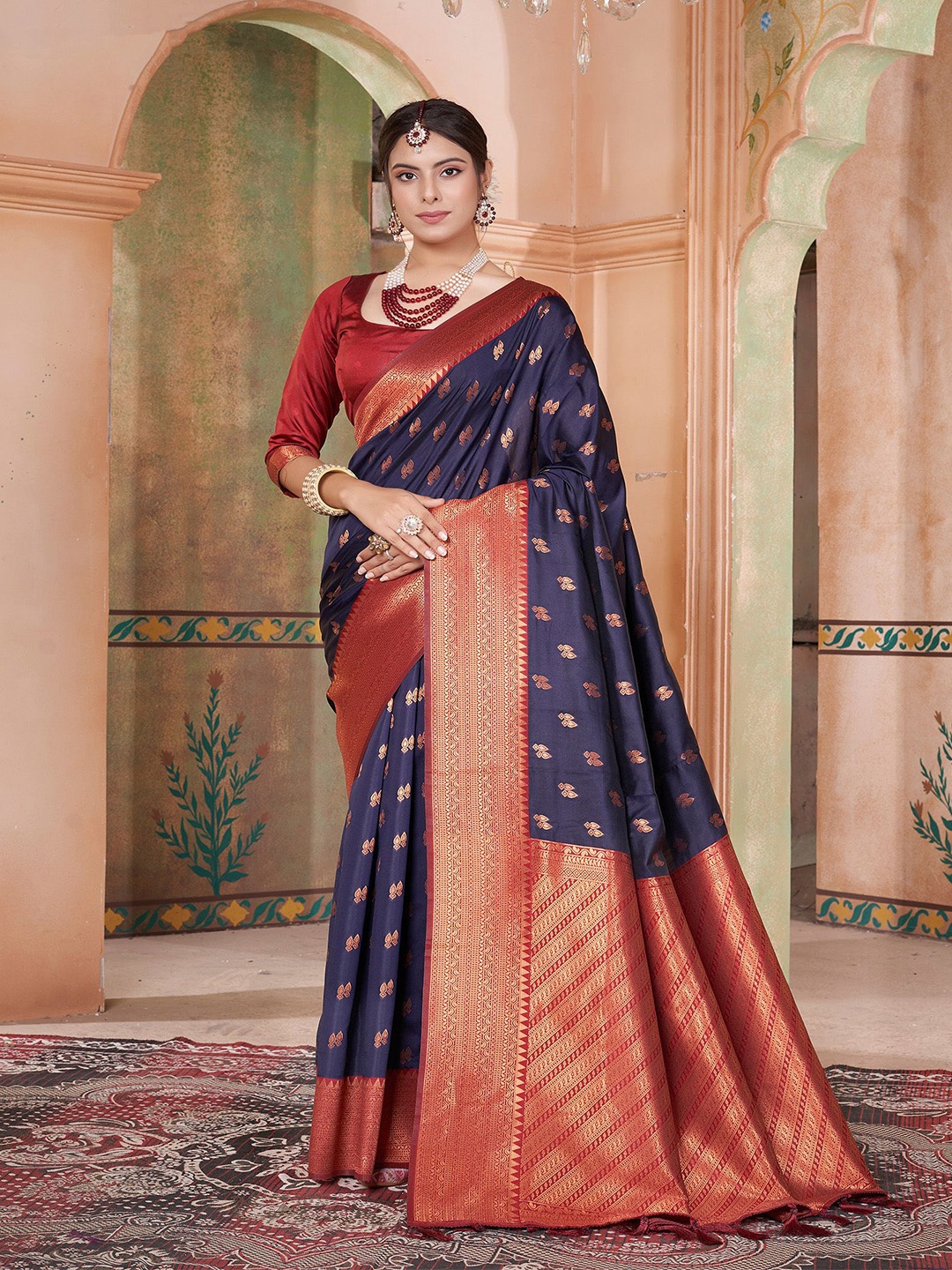 

Anouk Ethnic Motifs Zari Kanjeevaram Saree, Navy blue
