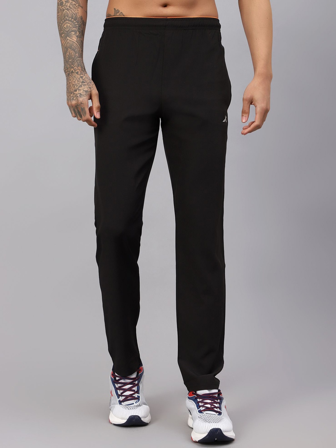 

VECTOR X Men Regular Fit Mid- Rise Track Pants, Black