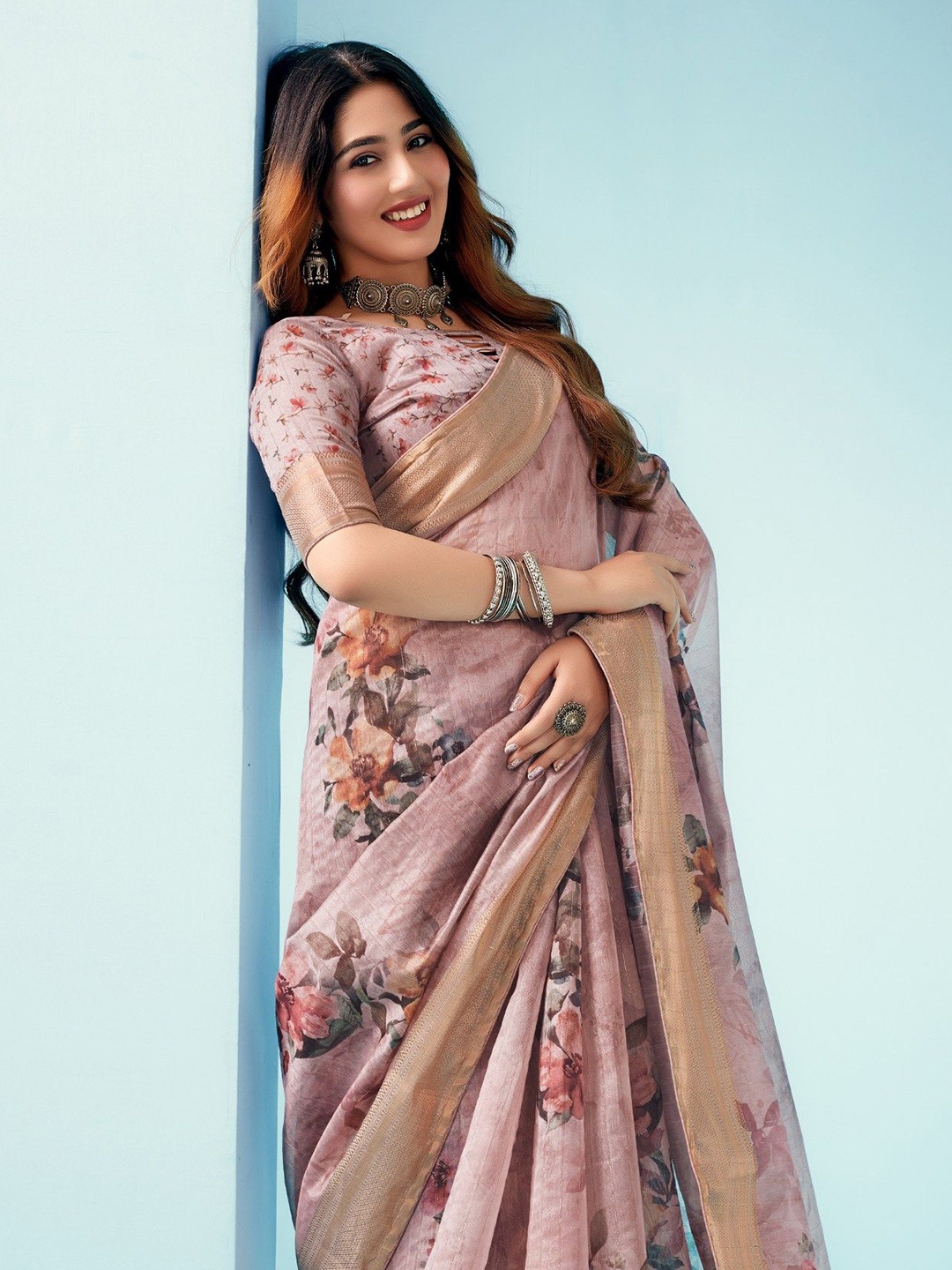 

MySilkLove Floral Zari Saree, Pink