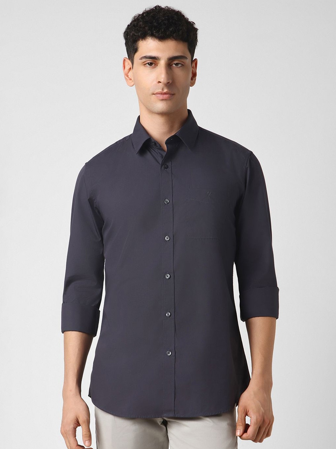 

Van Heusen Men Spread Collar Solid Cotton Slim Fit Casual Shirt, Grey