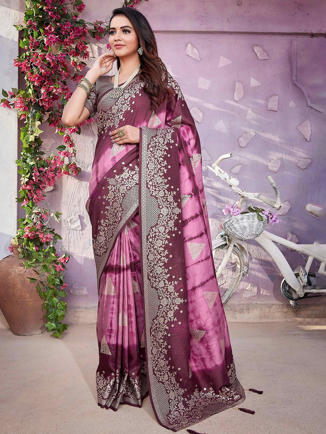 

HEER FASHION Ethnic Motifs Zari Saree, Pink