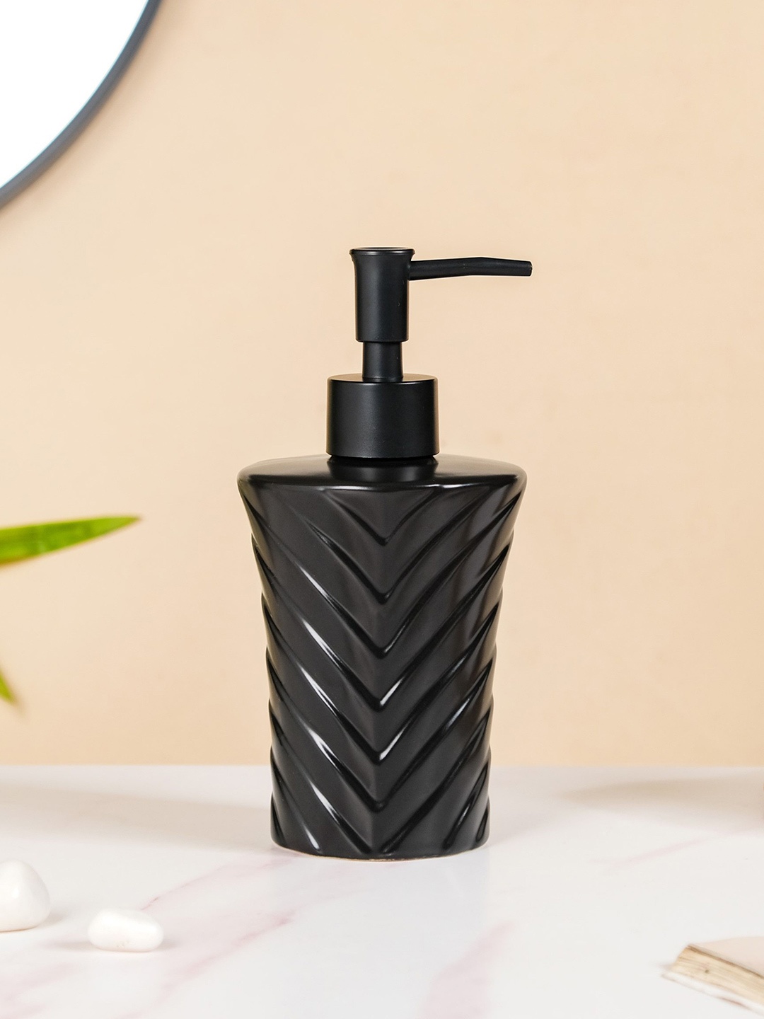 

Nestasia Black Textured Ceramic Soap Dispenser 300 ml