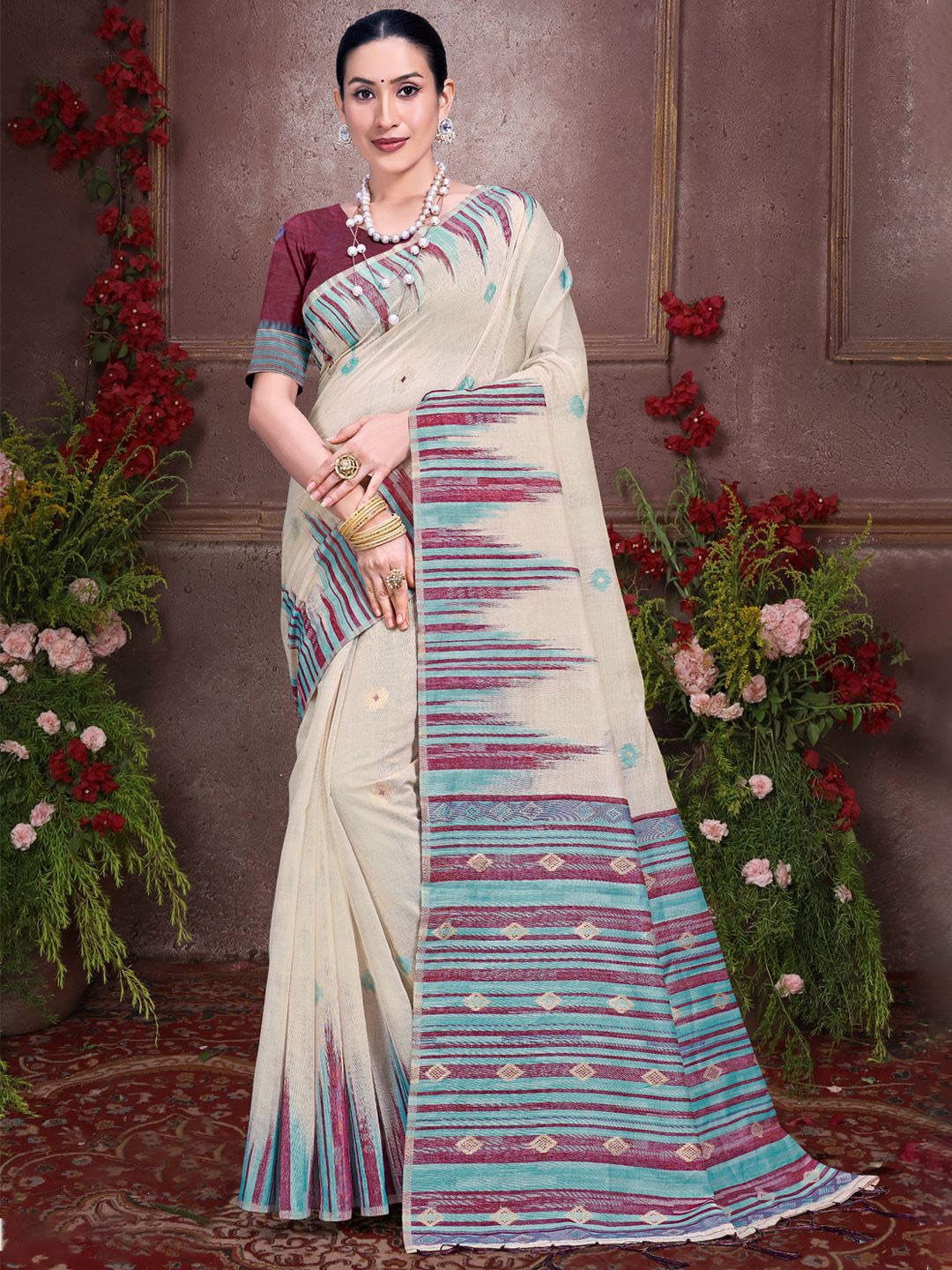 

SANGAM PRINTS Woven Design Zari Tussar Saree, Cream