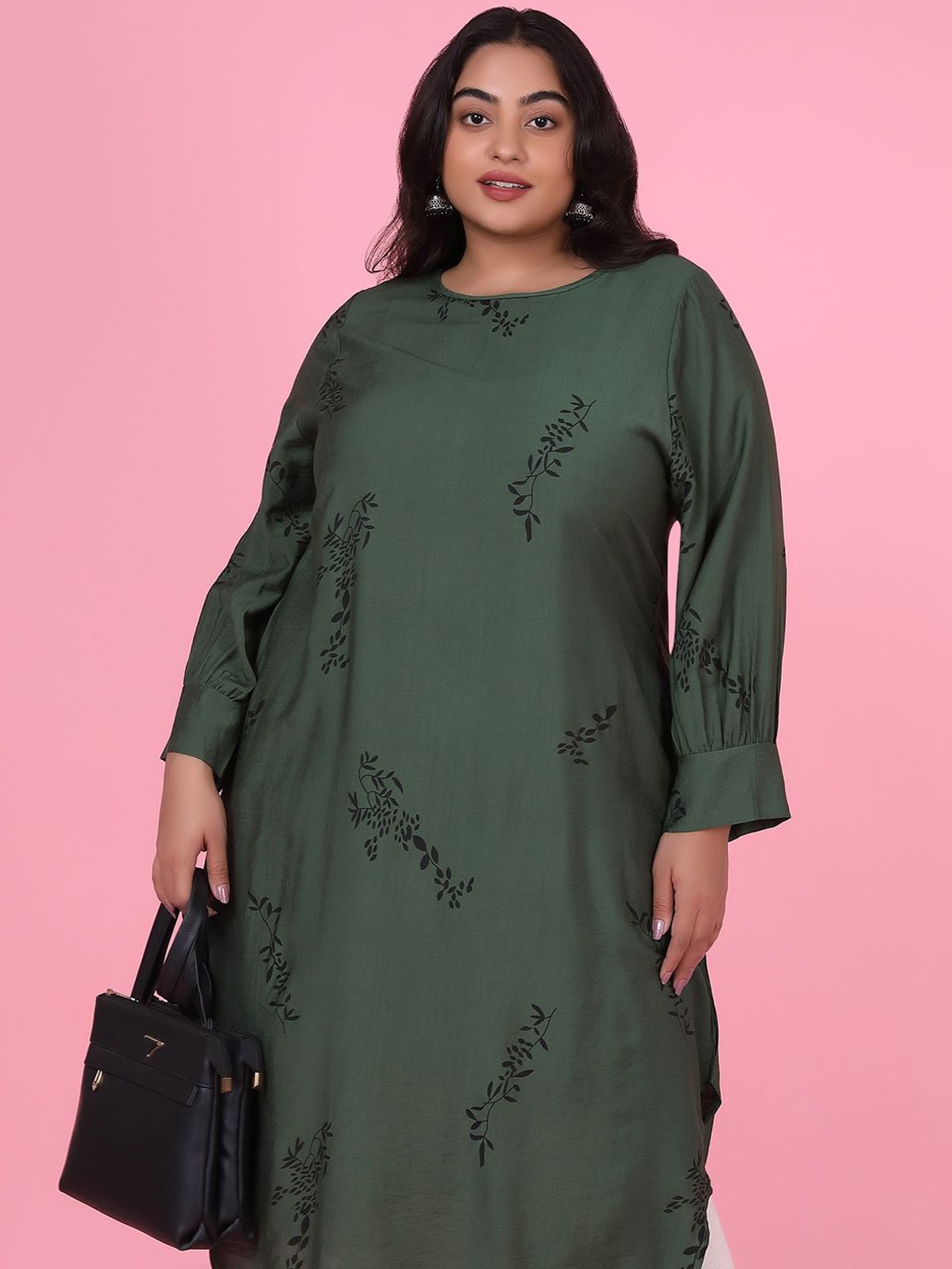 

SHOWOFF Plus Size Floral Printed Straight Kurta, Green