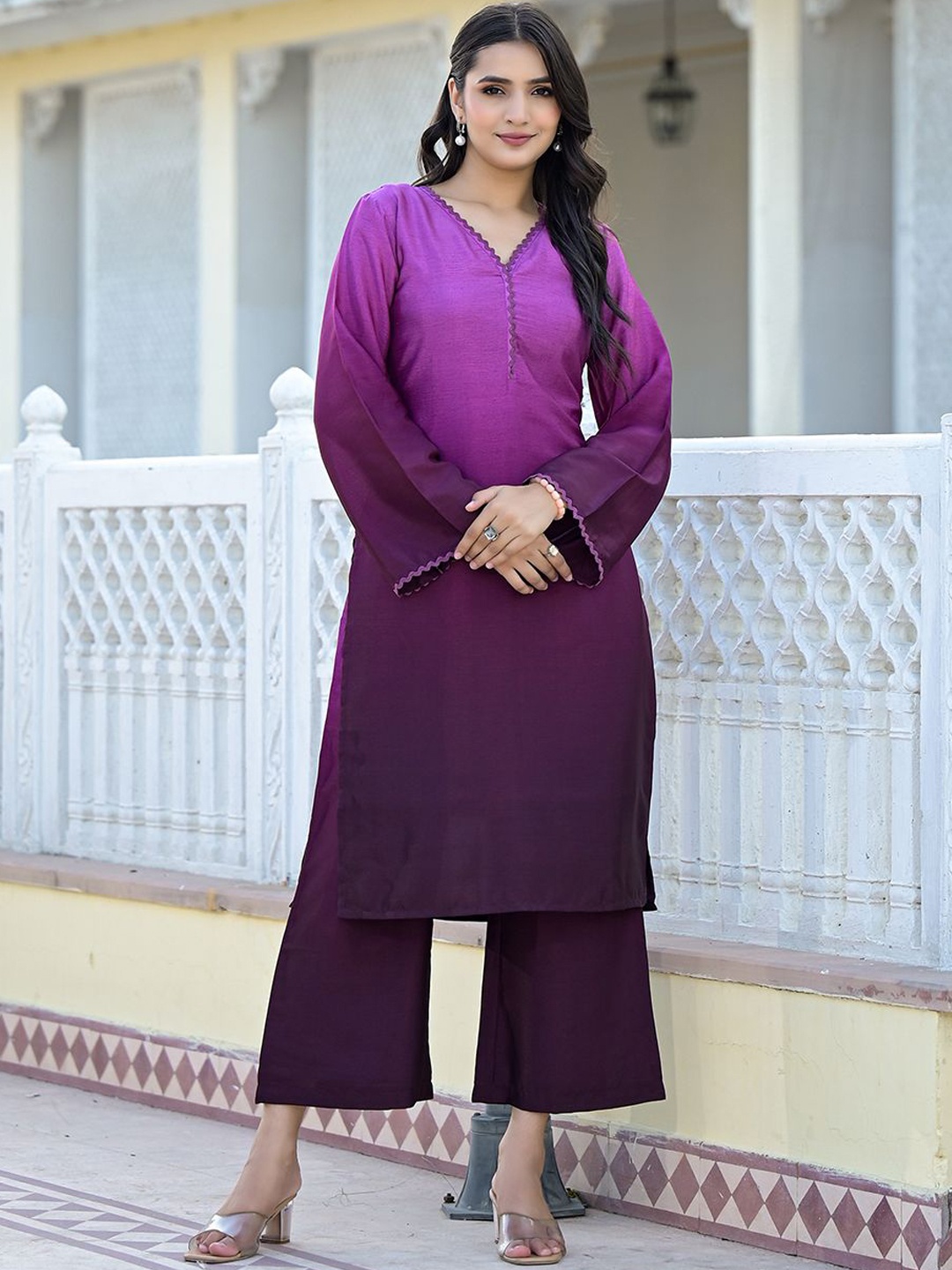 

Varanga Ombre Dyed V-Neck Straight Kurta With Trousers, Magenta