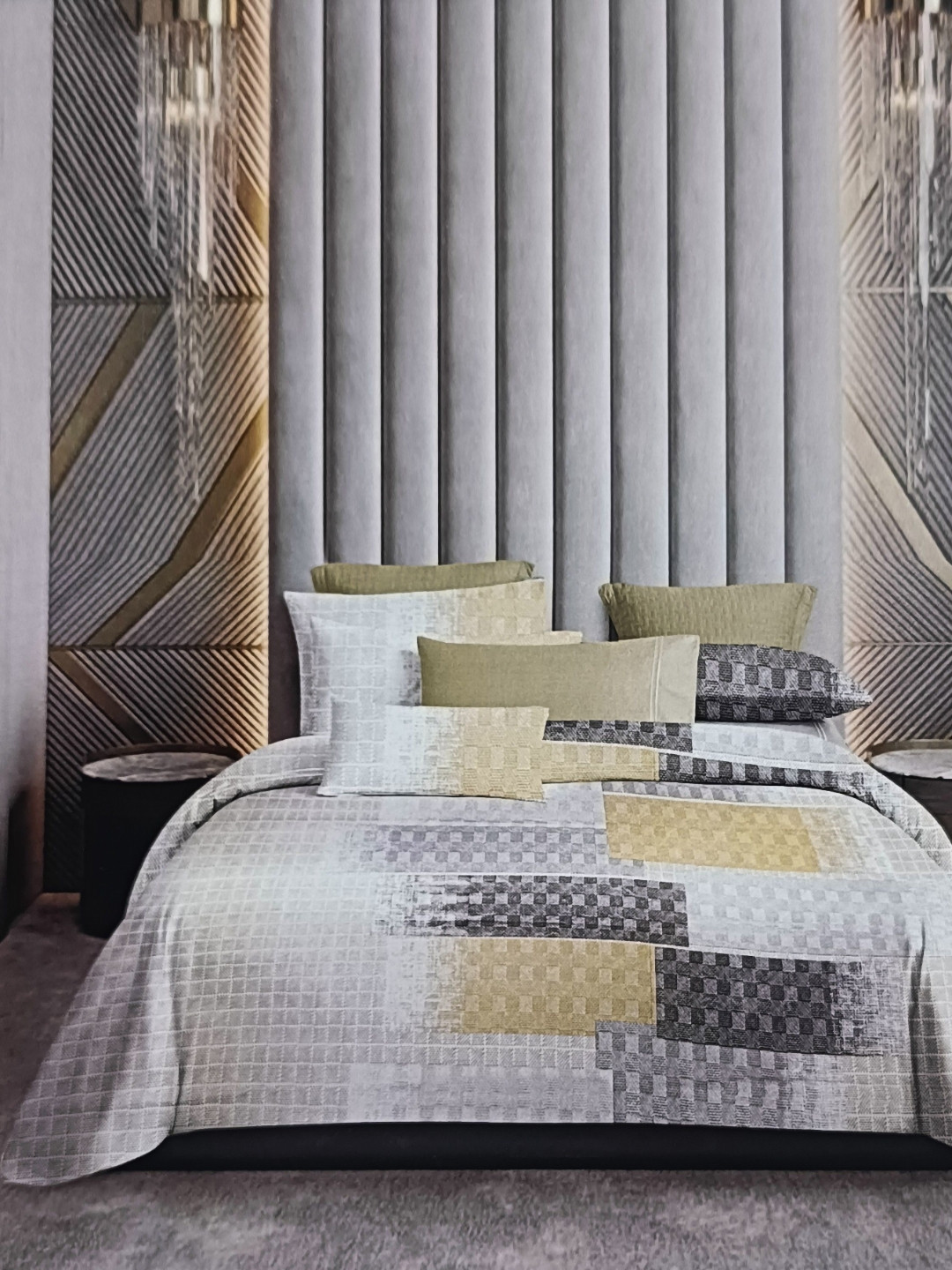 

Signature Grey & Beige 160 TC King Bedsheet with 2 Pillow Covers
