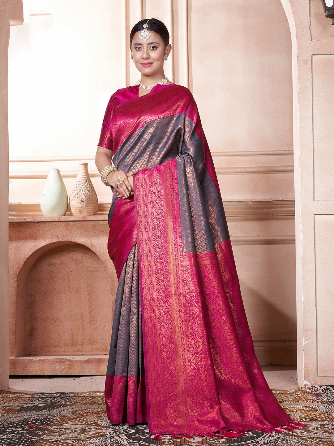 

Anouk Woven Design Zari Kanjeevaram Saree, Grey