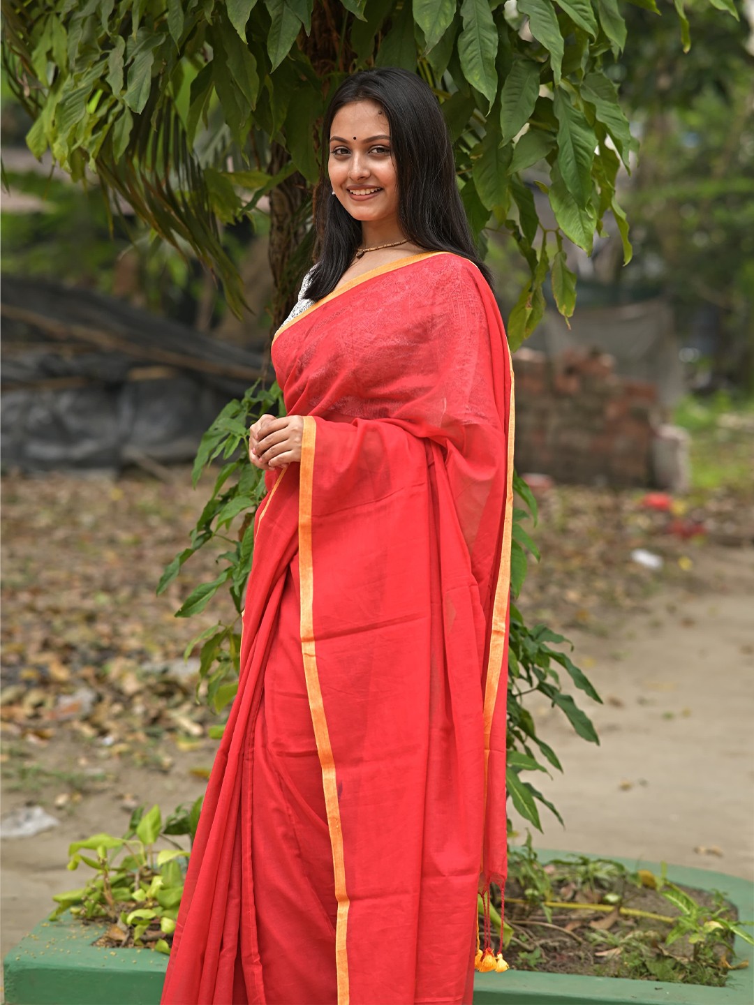 

Ruuprekha Pure Cotton Khadi Saree, Red