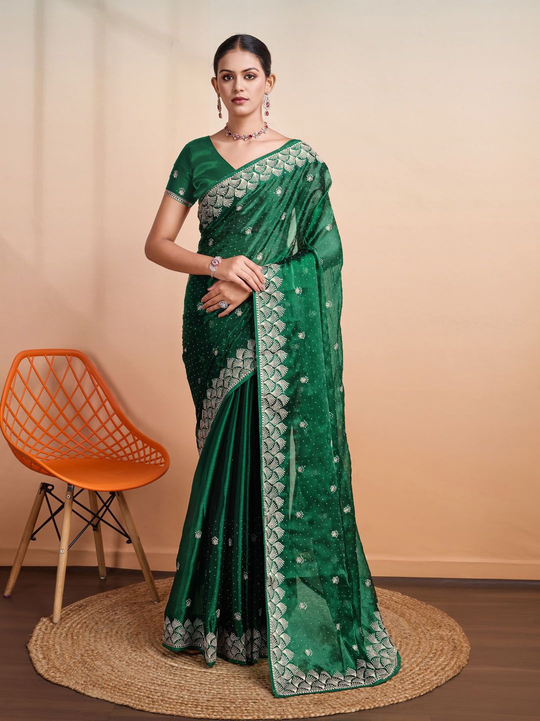 

Meena Bazaar Ethnic Motif Embroidered Saree, Green