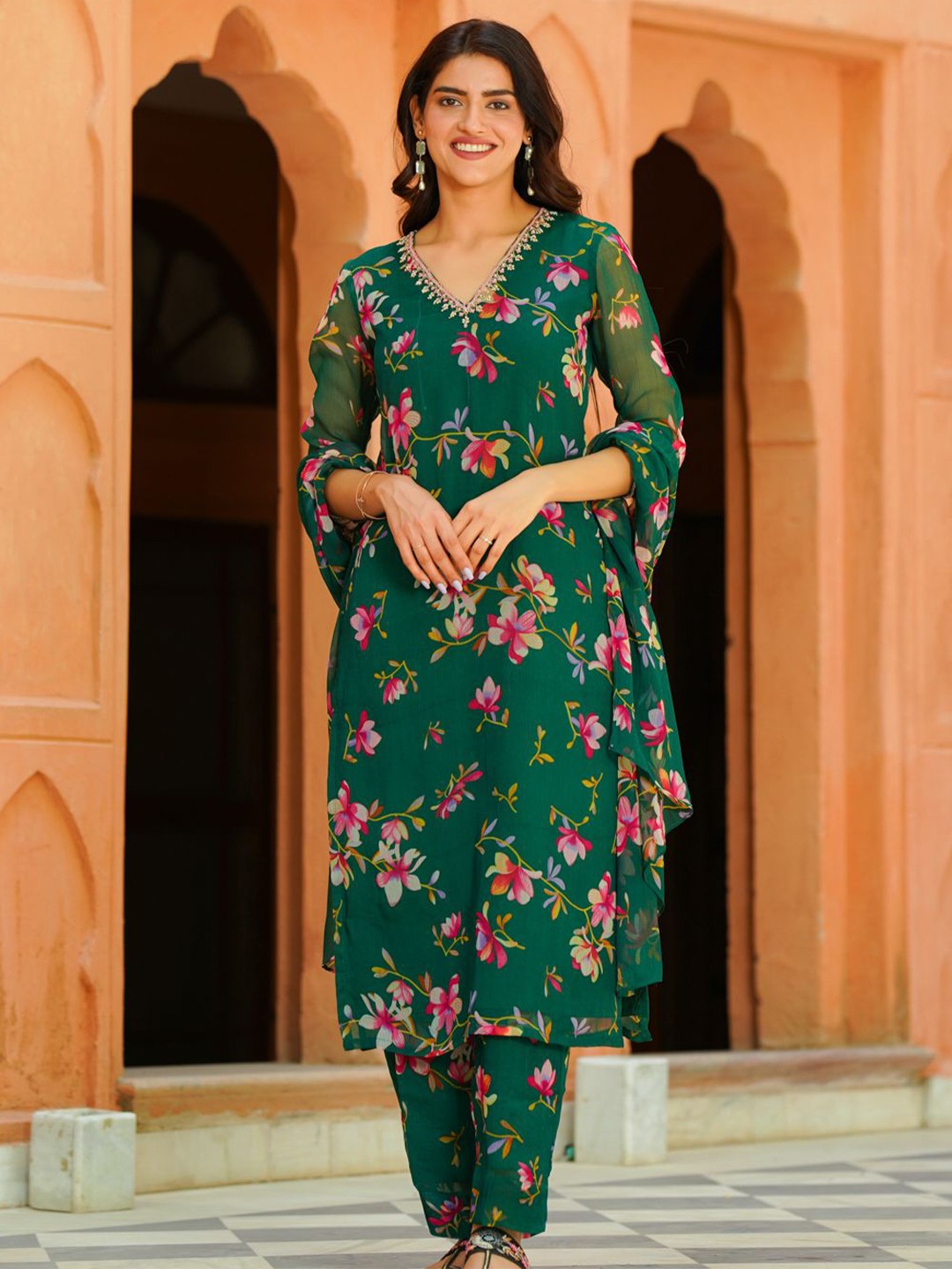 

Ambraee Floral Printed Regular Silk Chiffon Straight Kurta With Trousers & Dupatta, Green