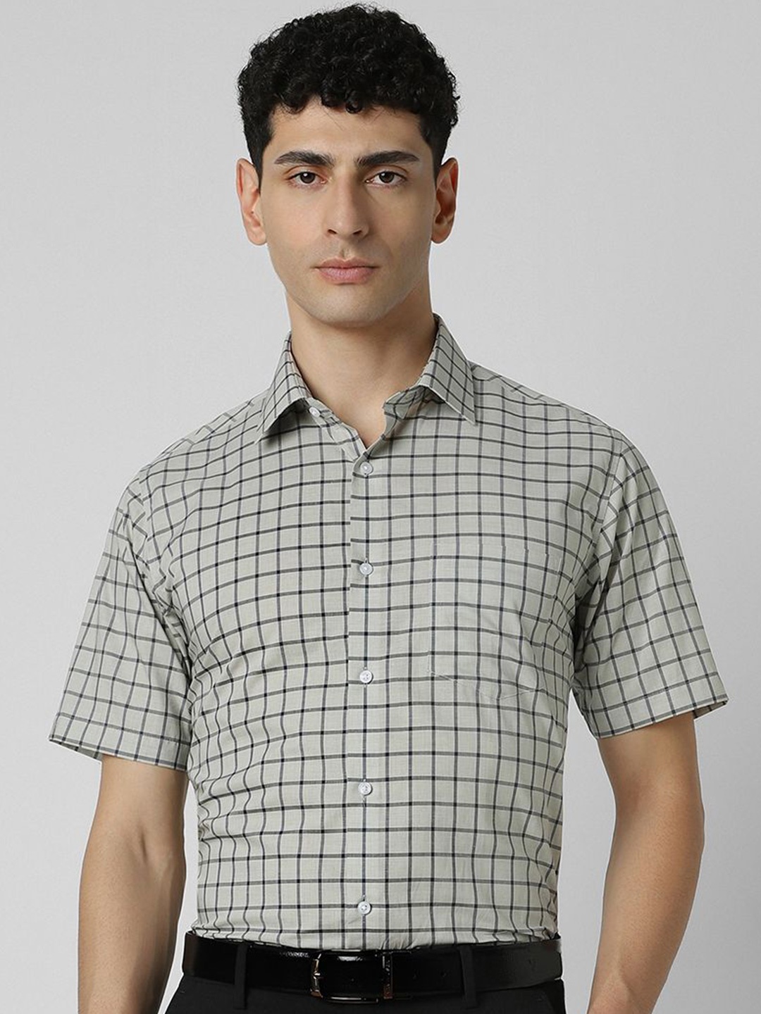 

Van Heusen Men Spread Collar Checked Cotton Formal Shirt, Grey