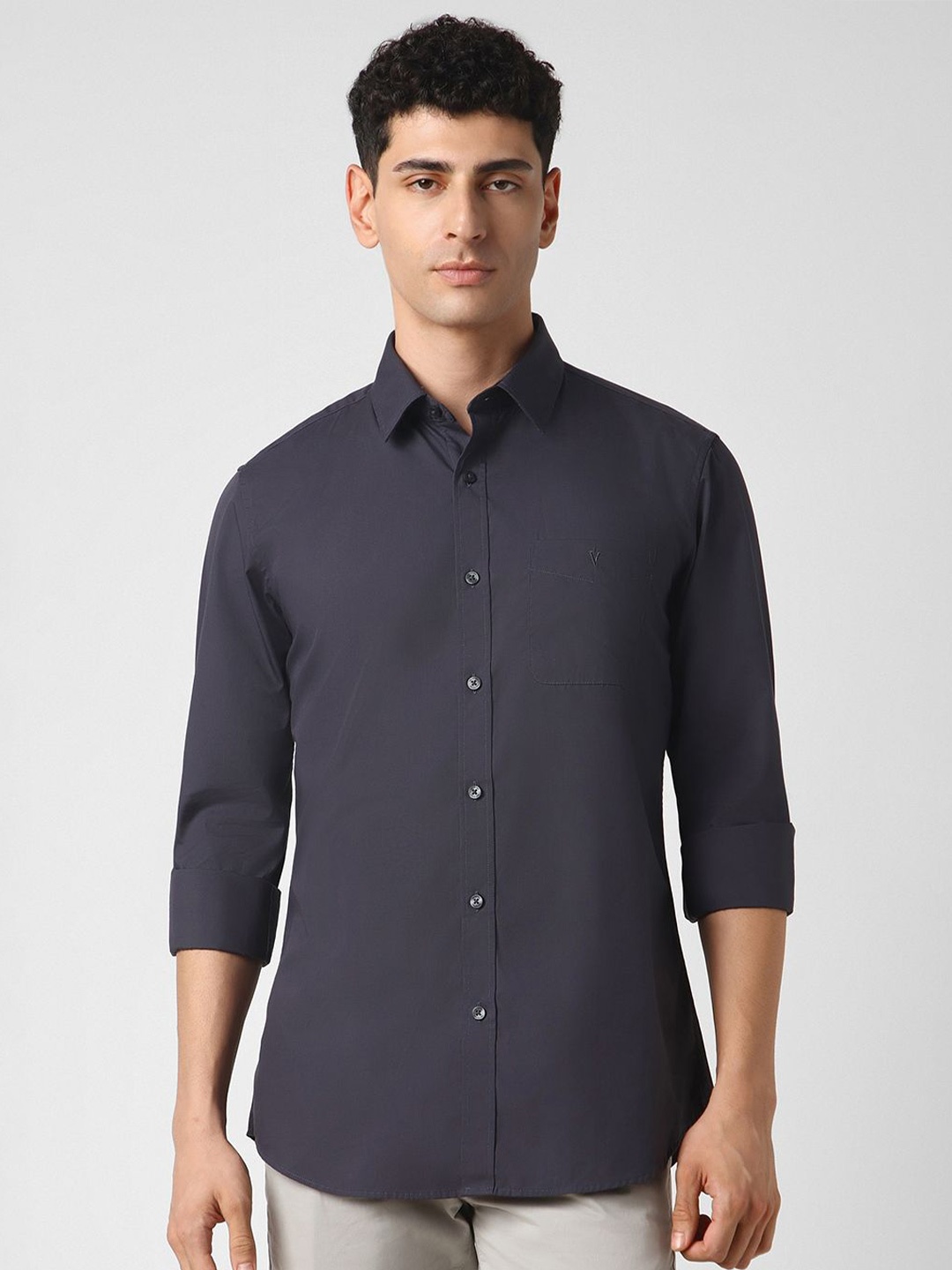 

Van Heusen Men Spread Collar Solid Cotton Slim Fit Casual Shirt, Grey