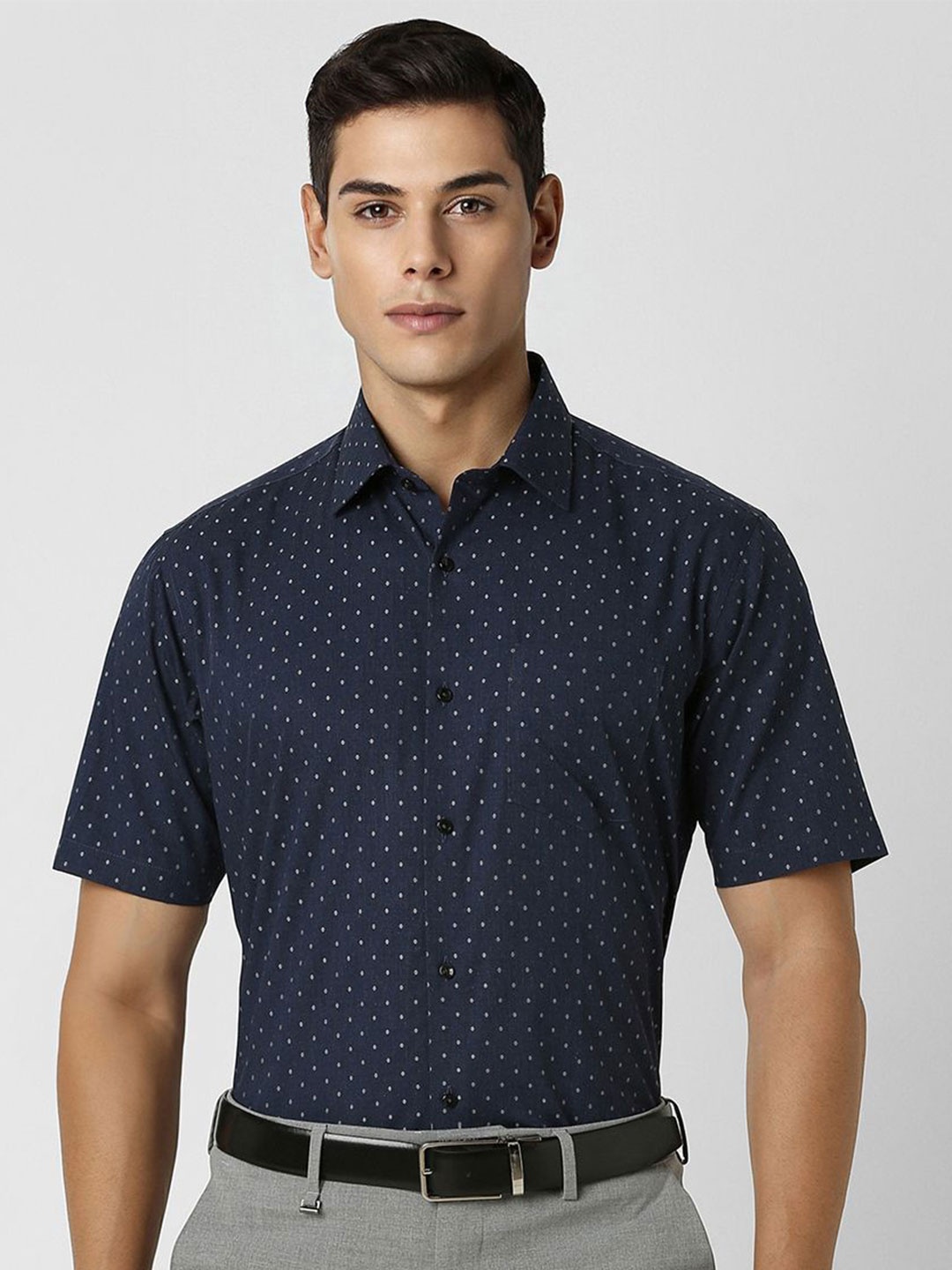 

Van Heusen Men Spread Collar Micro Ditsy Printed Cotton Formal Shirt, Navy blue