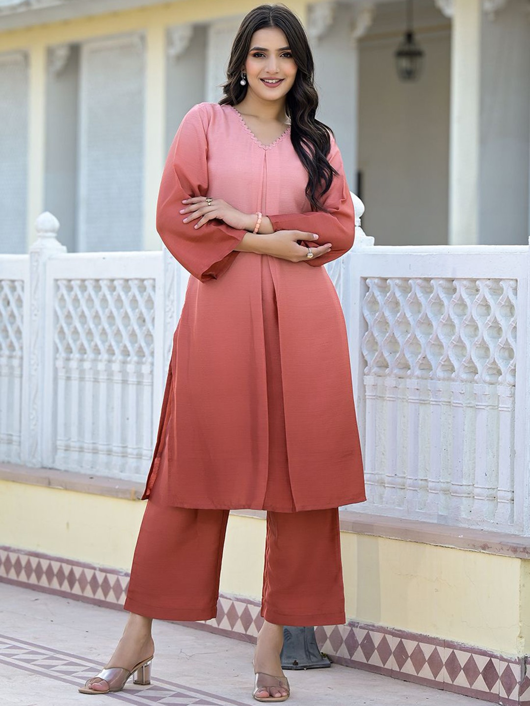 

Varanga Ombre Dyed V-Neck Straight Kurta With Trousers, Coral